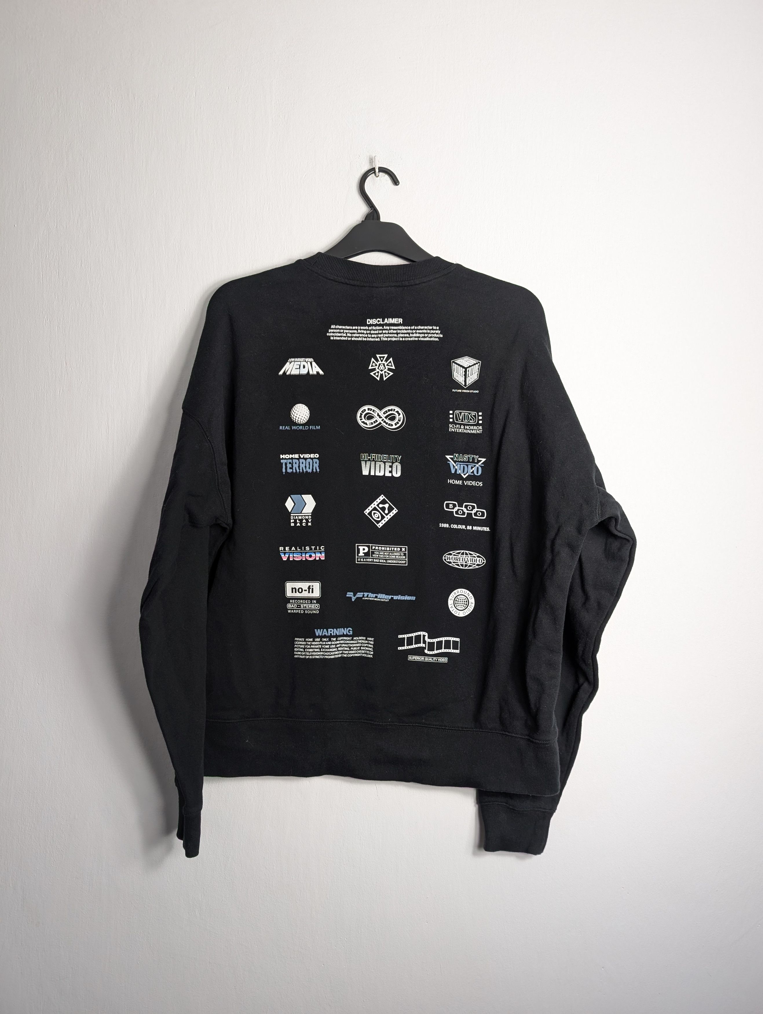 H&M H&M Black Graphic Sweatshirt Crewneck Streetwear Size US L / EU 52-54 / 3 - 3 Thumbnail