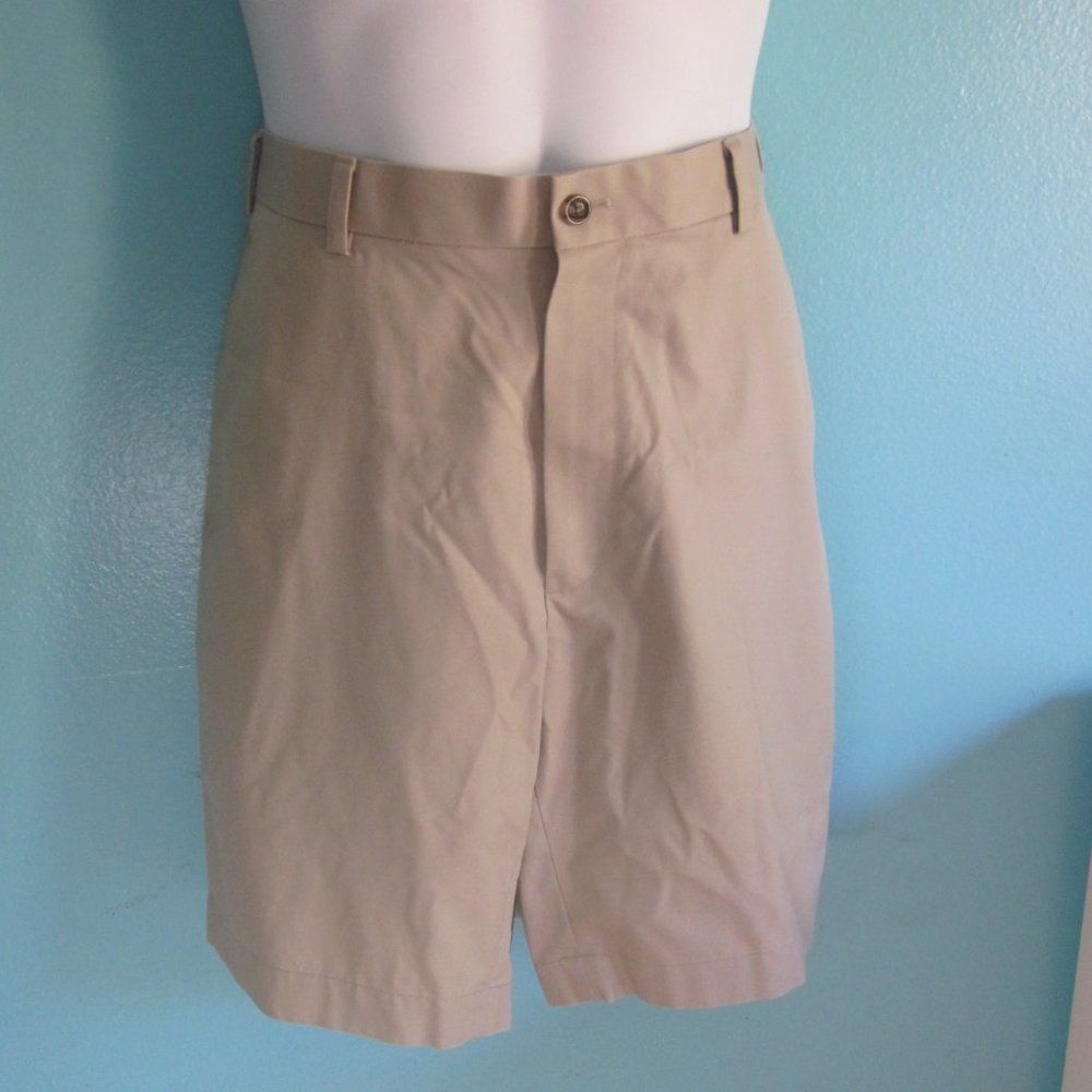 Brooks Brothers Brooks Brothers Chino Short Size 34 Size US 34 / EU 50 - 10 Thumbnail