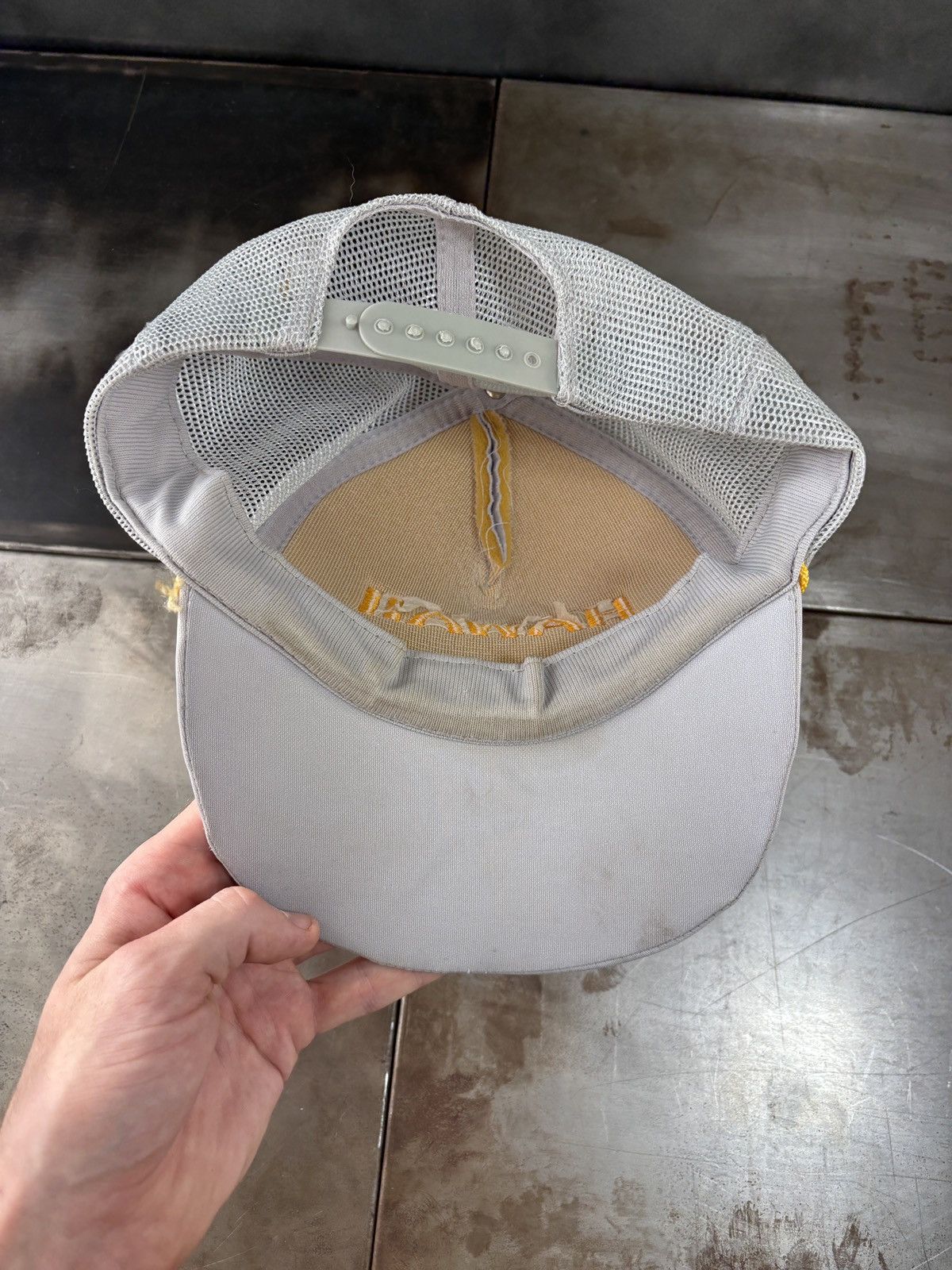 Vintage 1980s Vintage Trucker Hat Hawaii Laurel Embroidered Mesh Size ONE SIZE - 10 Thumbnail