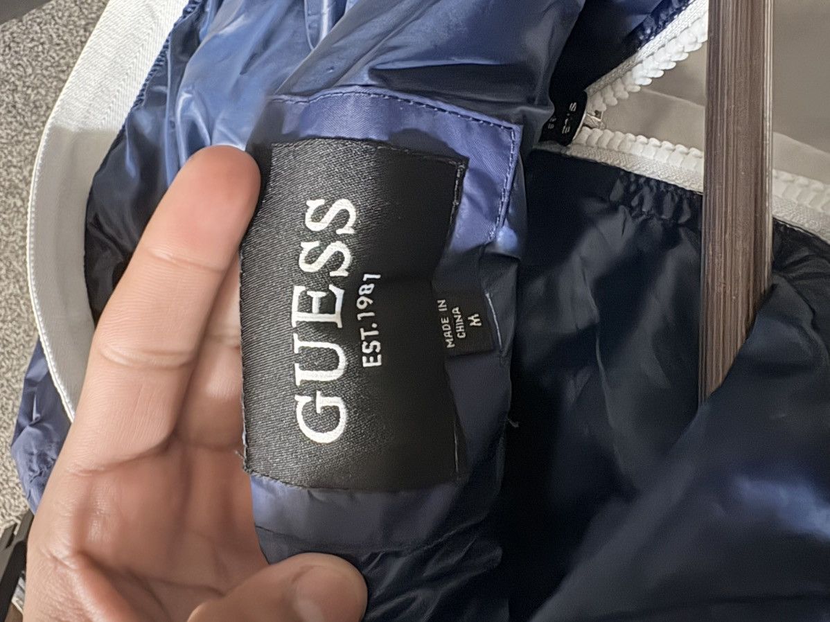 Guess Guess windbreaker Size US M / EU 48-50 / 2 - 4 Thumbnail