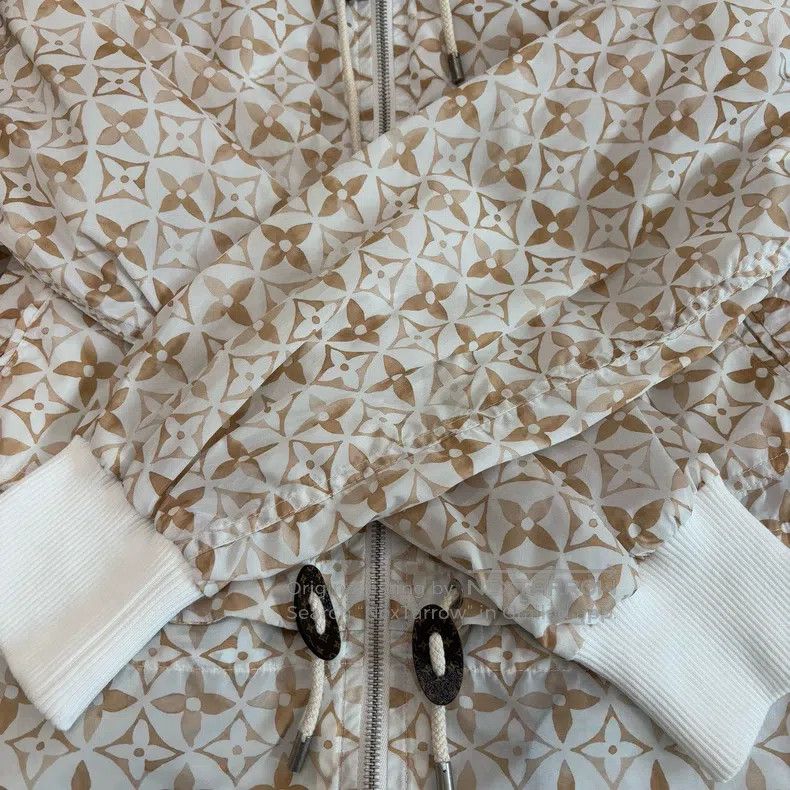 Louis Vuitton Louis Vuitton Monogram Summer Limited Edition Full Seal Pa Size XS / US 0-2 / IT 36-38 - 6 Thumbnail