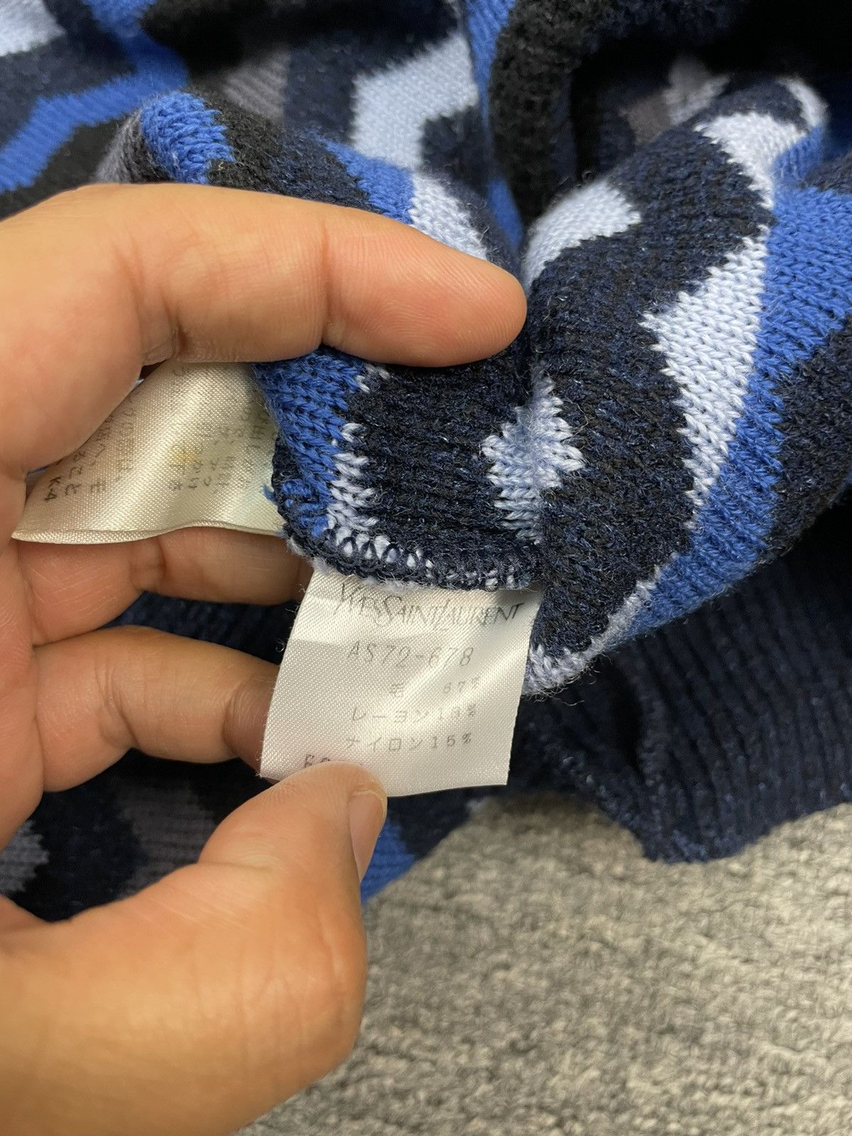 Yves Saint Laurent Vintage Yves Saint Lauren Sweater Knit Zigzag Pattern Size US L / EU 52-54 / 3 - 5 Thumbnail