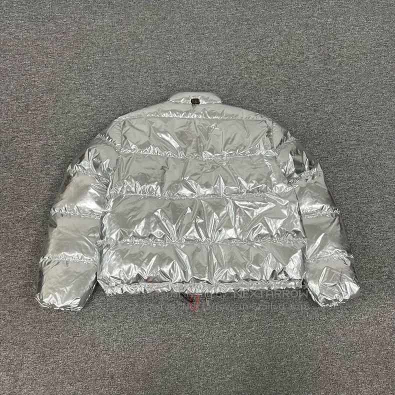Louis Vuitton Louis Vuitton Silver Mirror Bread Down Jacket Size S / US 4 / IT 40 - 2 Thumbnail