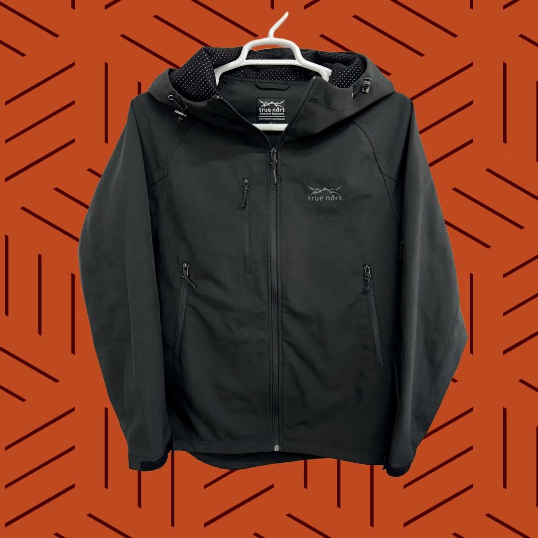 Vintage True North Adventure Softshell Full Zip Hooded Jacket Men L Black Weather Windbreaker Hooded Full Zip Jacket Size US L / EU 52-54 / 3 - 1 Thumbnail