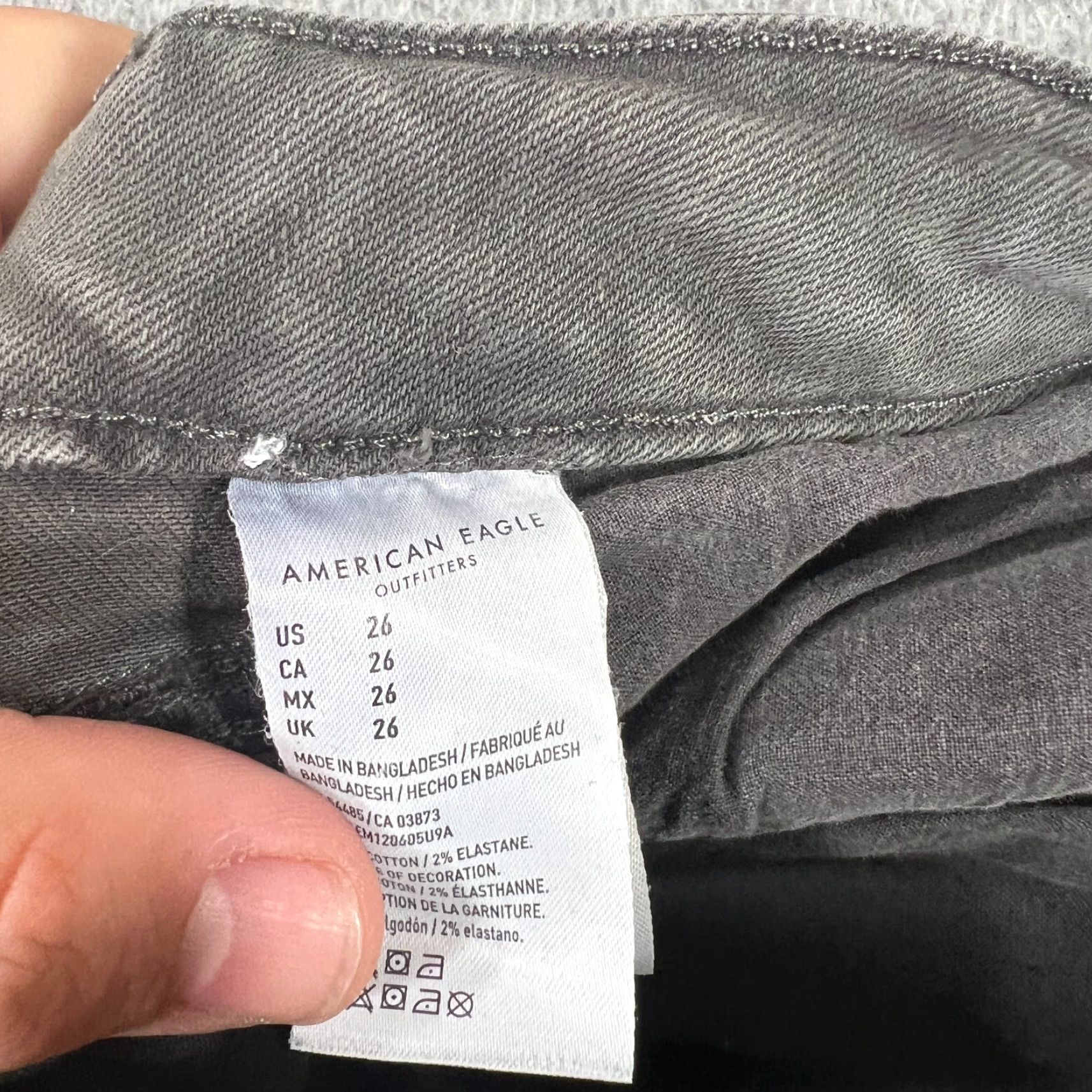 American Eagle Outfitters VINTAGE American Eagle Outfitters Bermuda Shorts Denim Mens Size 26 Green Distressed Flat Front Casual 90s? Size US 26 / EU 42 - 6 Thumbnail