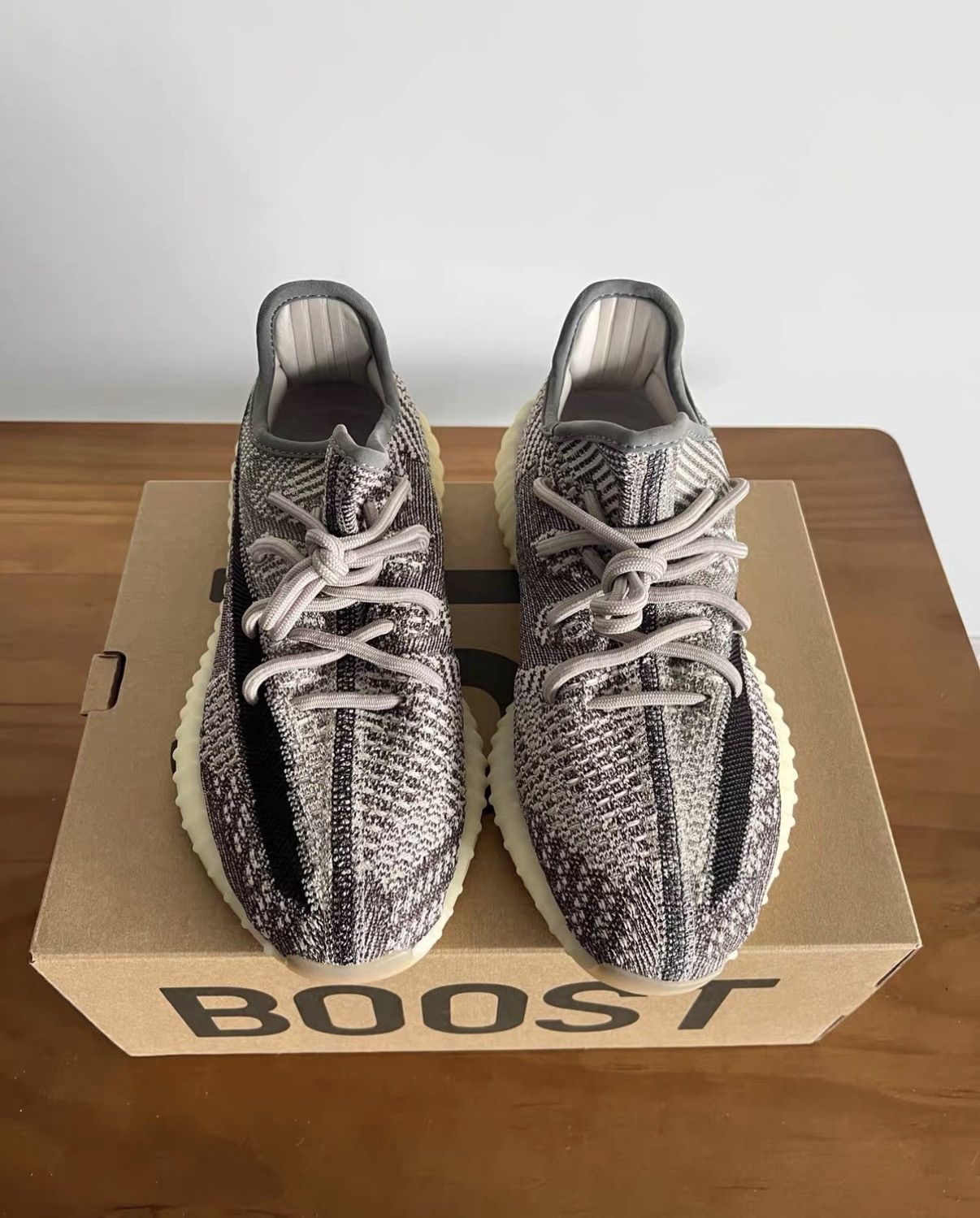 Yeezy Yeezy Sesame J42 Size US 7.5 / EU 40-41 - 2 Thumbnail