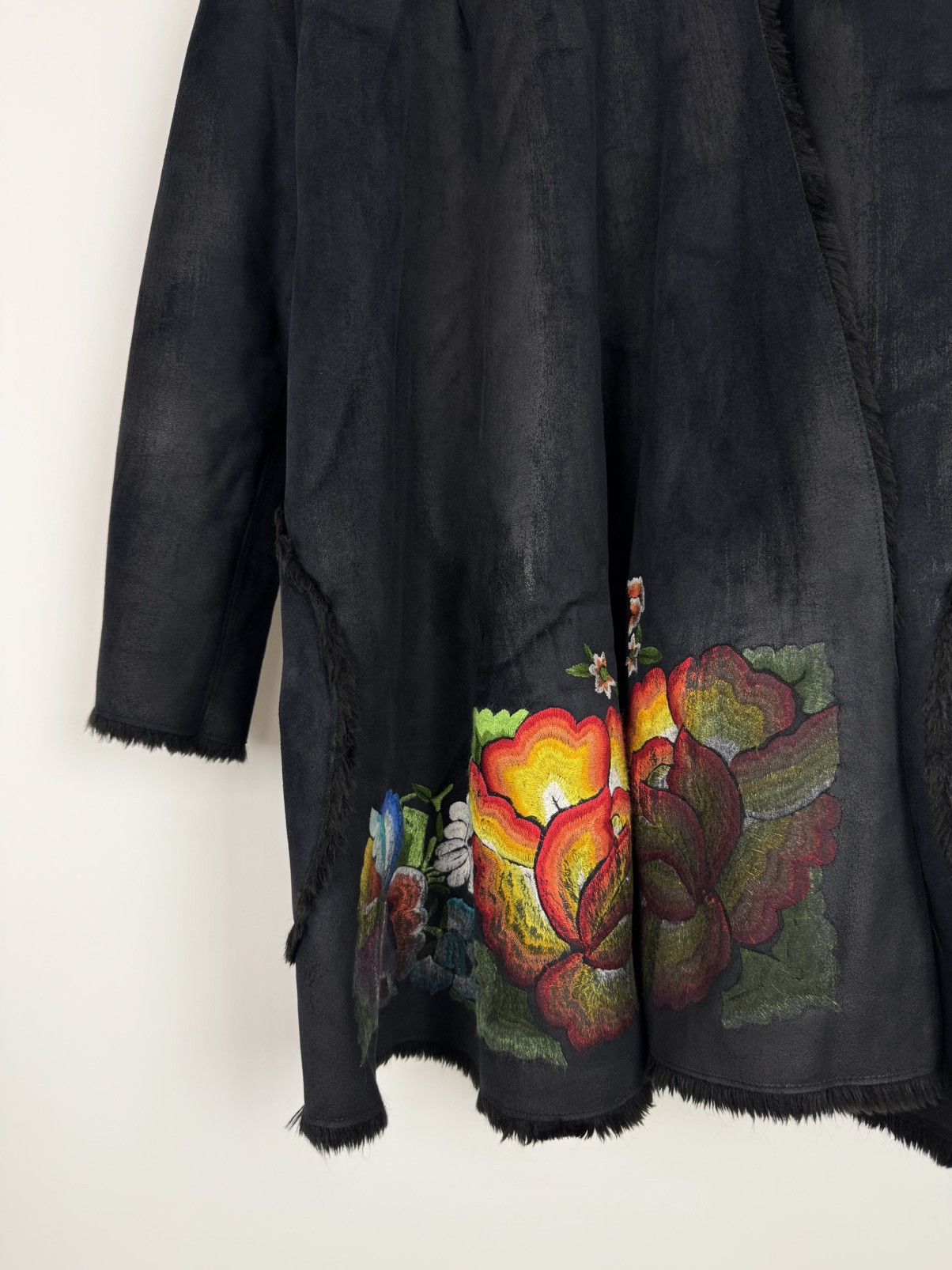 Custo Barcelona Custo Barcelona Floral Embroidery Faux Fur Coat Size M / US 6-8 / IT 42-44 - 7 Thumbnail