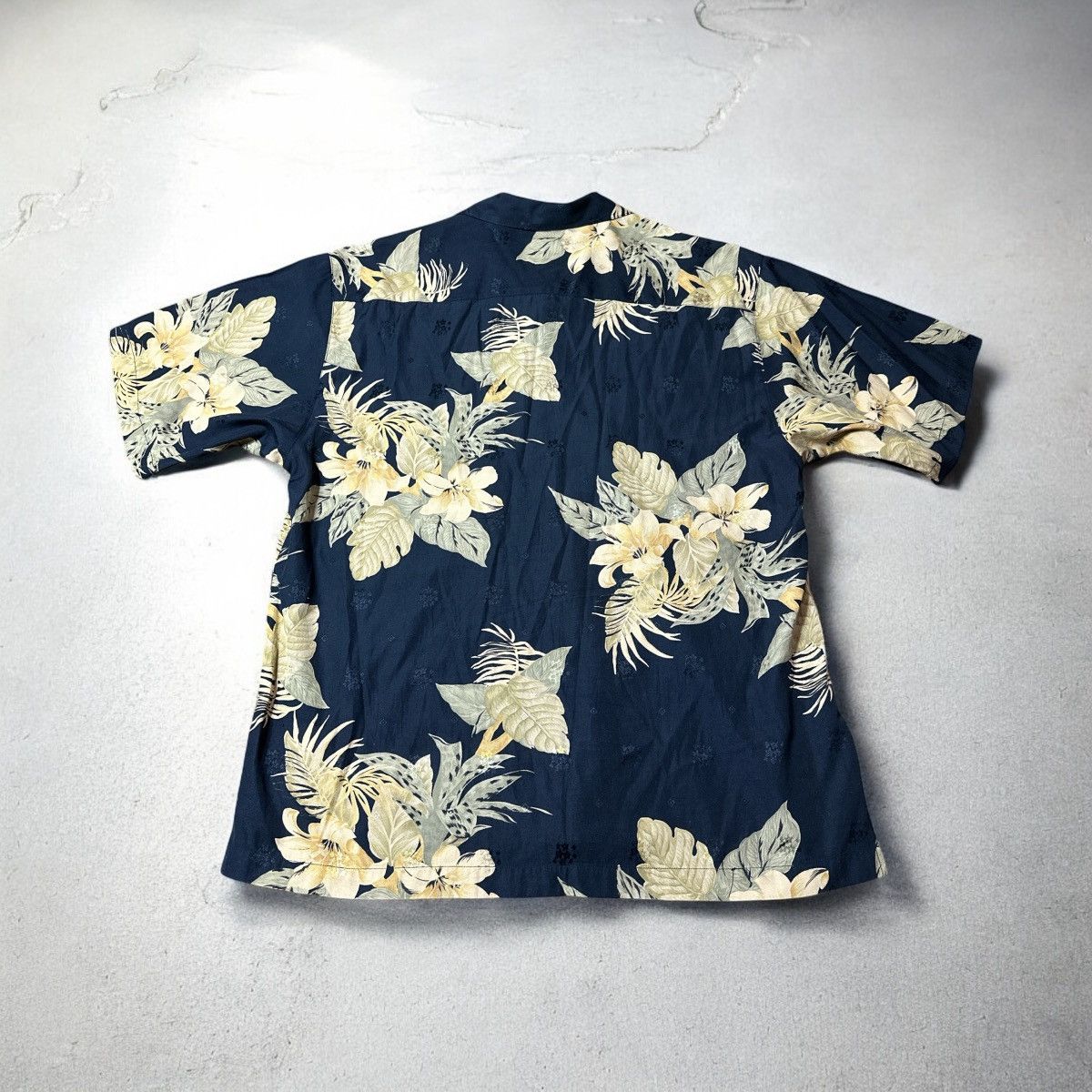 Tommy Bahama × Vintage Vintage Tommy Bahama Silk Blend Shirt Size Medium Size US M / EU 48-50 / 2 - 5 Thumbnail
