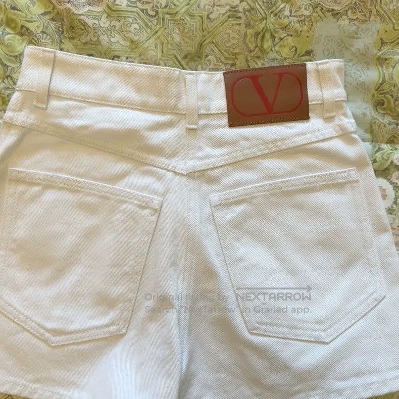 Valentino Valentino White denim shorts Size 24" / US 00 / IT 34 - 2 Thumbnail