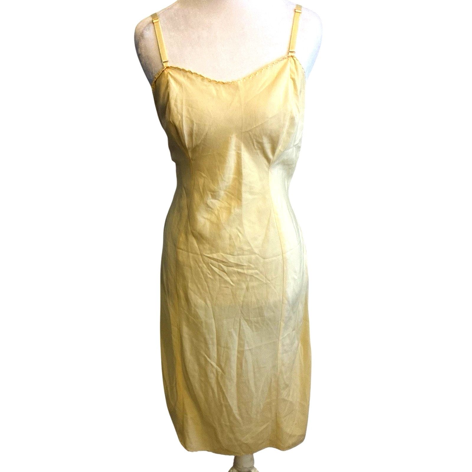 Saks Fifth Avenue VTG Saks Fifth Avenue Slip Dress Lingerie 50s Pinup glam M/L Size M / US 6-8 / IT 42-44 - 1 Thumbnail