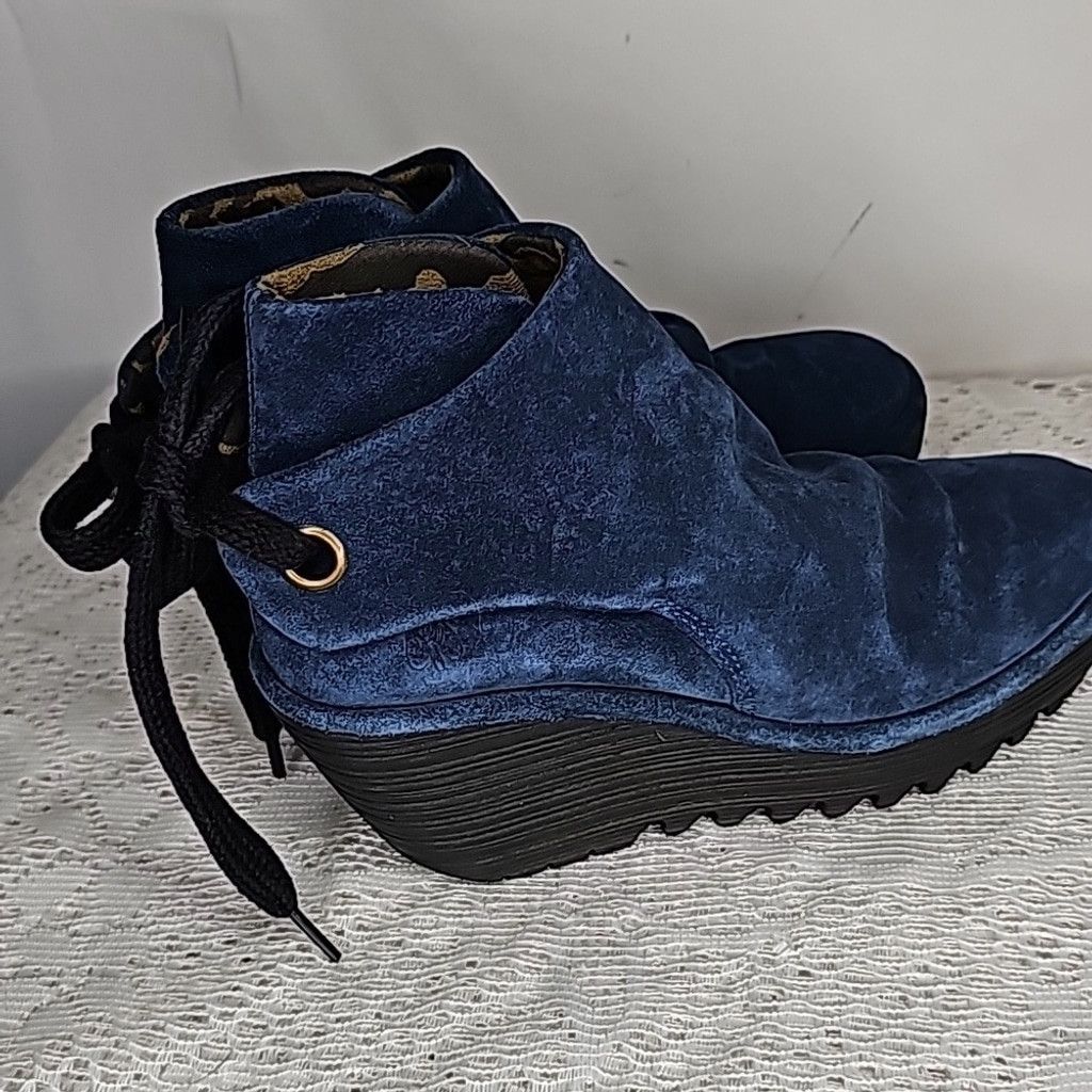 Fly London RARE Fly London Yebi blue suede ruched wedge ankle boots 6 Size US 6 / IT 36 - 3 Thumbnail