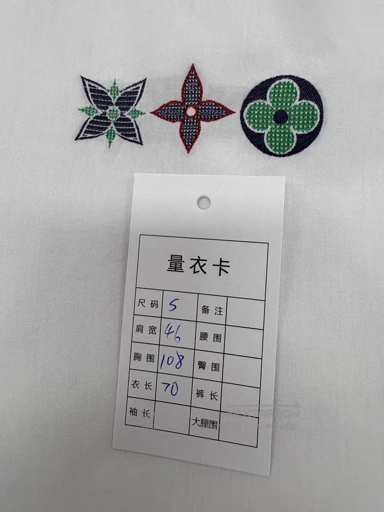 Louis Vuitton Louis Vuitton Three-flower embroidered white shirt Size US S / EU 44-46 / 1 - 9 Thumbnail