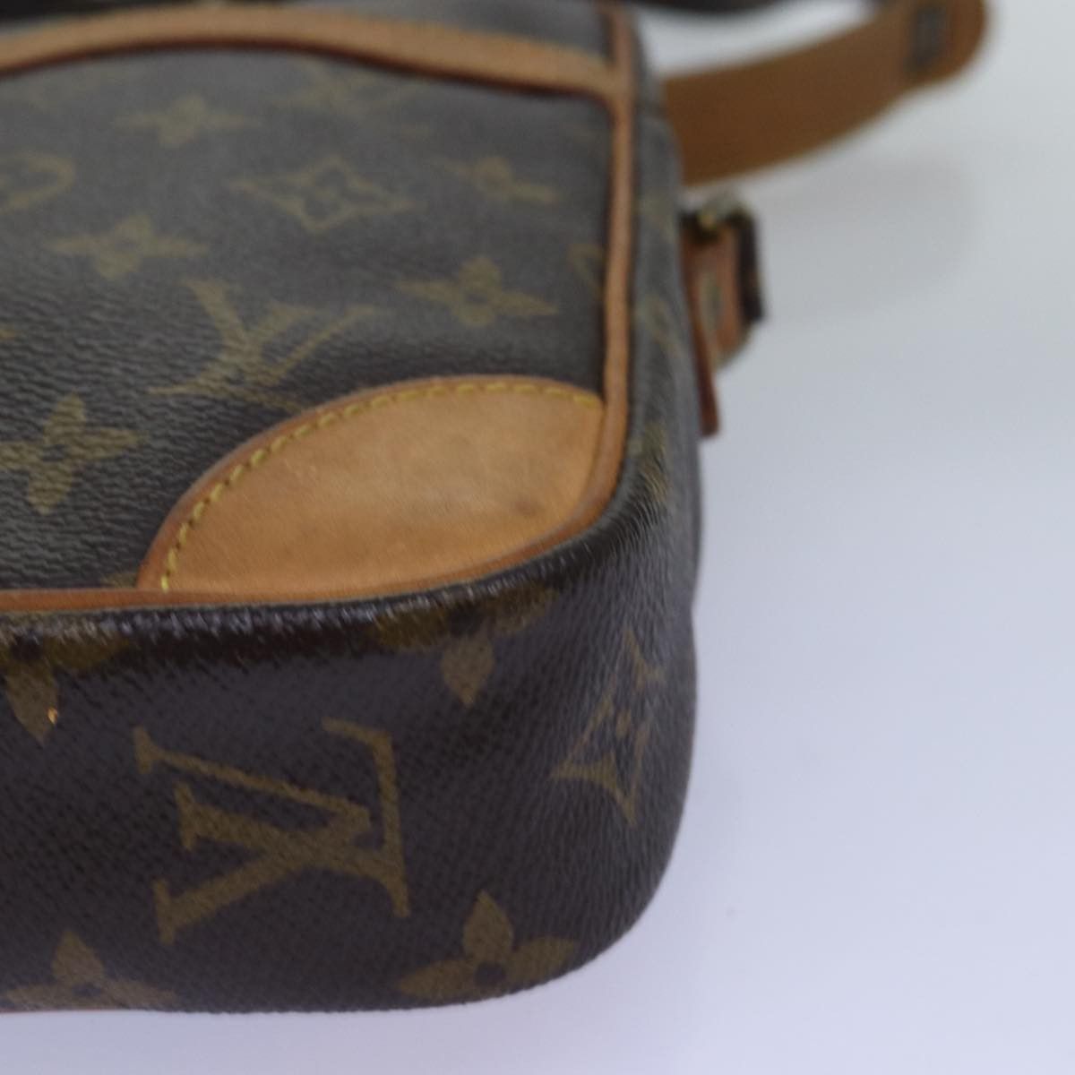 Louis Vuitton LOUIS VUITTON Monogram Danube Shoulder Bag M45266 Size ONE SIZE - 16 Thumbnail