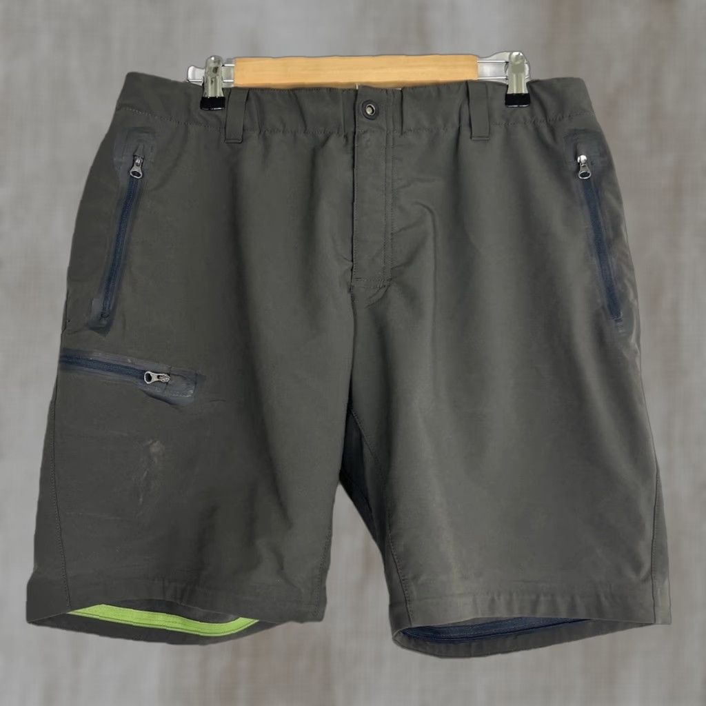 Vintage **REI Mens L Gray Cargo Hiking Shorts** User: REI Mens L Gray Cargo Hiking Shorts Size US L / EU 52-54 / 3 - 1 Thumbnail