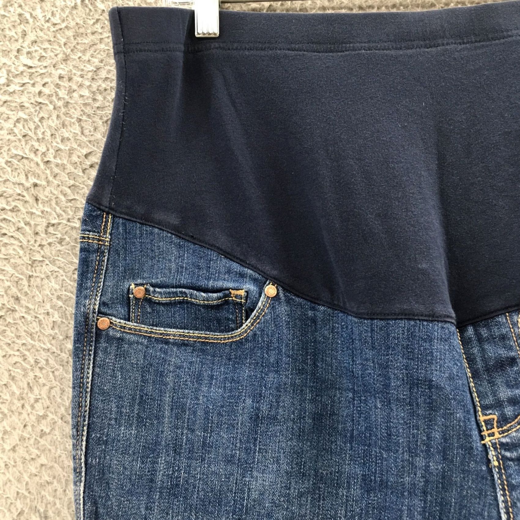 Old Navy Old Navy Maternity Jeans Flared Womens 12R Blue Denim Low Rise 36x31 Regular Inseam 31 Denim Flats Pockets Women Jeans Size 34" / US 12 / IT 48 - 4 Thumbnail