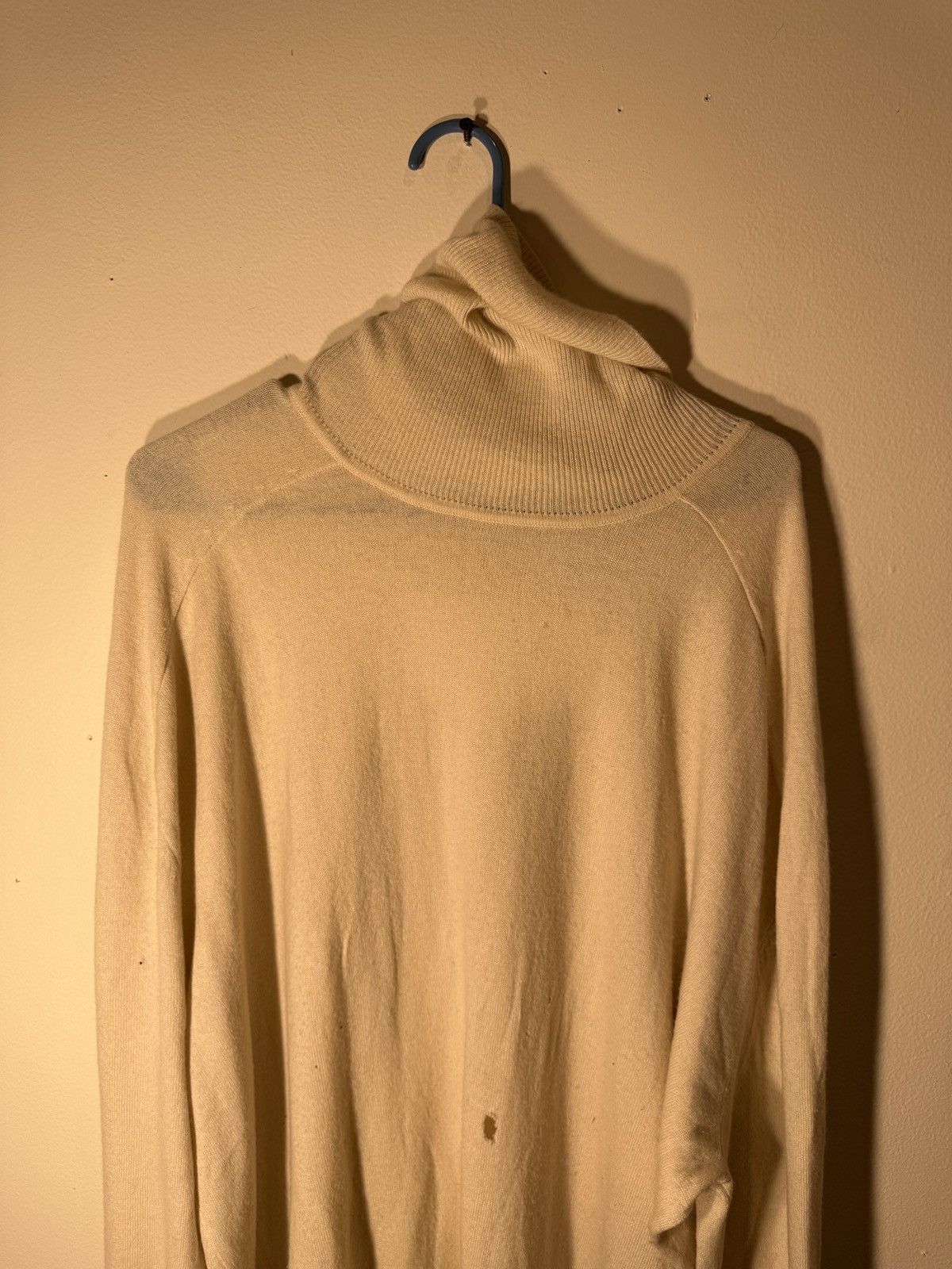 H&M × Maison Margiela Cream oversized turtlneck Size US XL / EU 56 / 4 - 3 Thumbnail