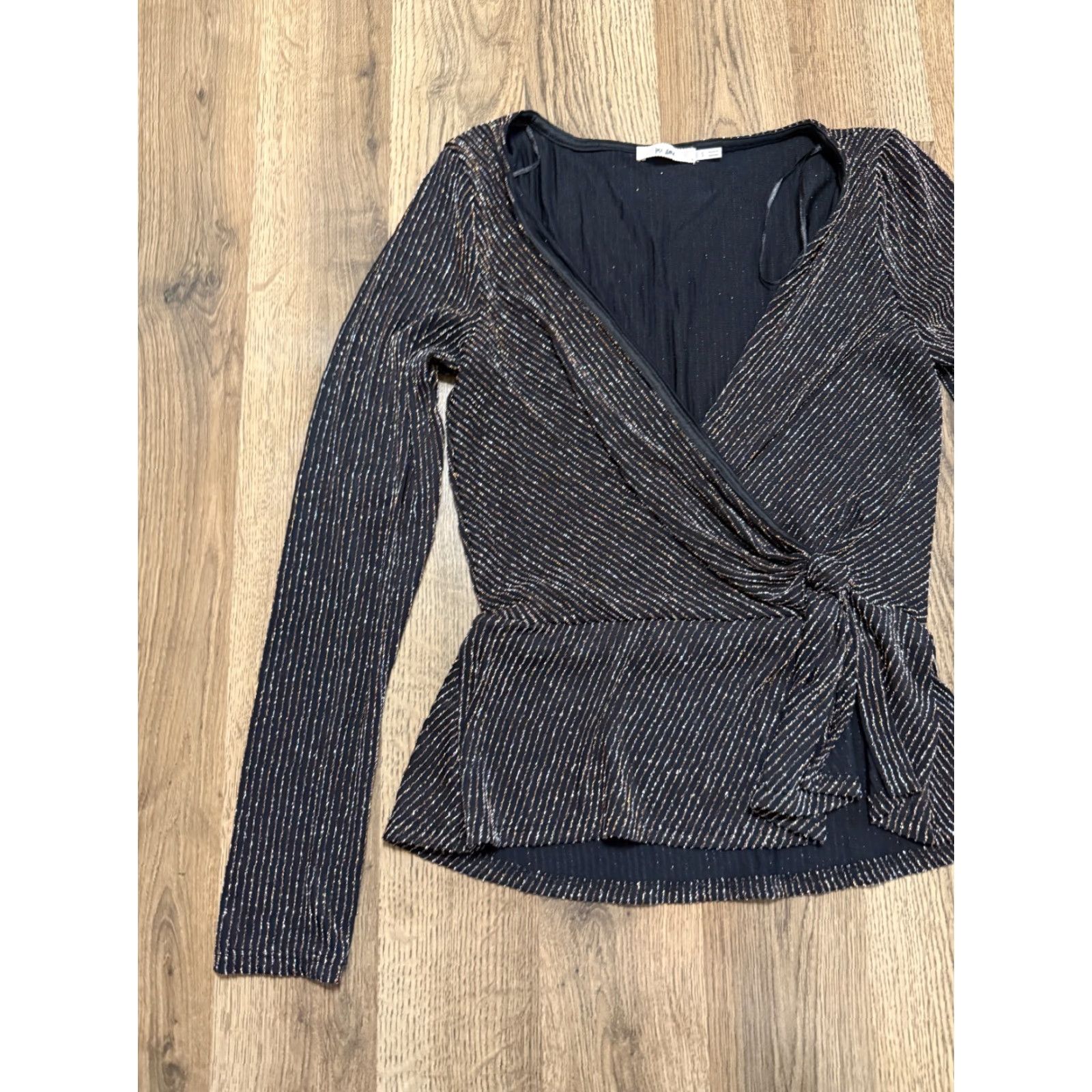 Vintage Mi Ami Blouse Women's Size Small Black Sparkly Gold Long Sleeve V-neck Wrap Shirt Size S / US 4 / IT 40 - 3 Thumbnail