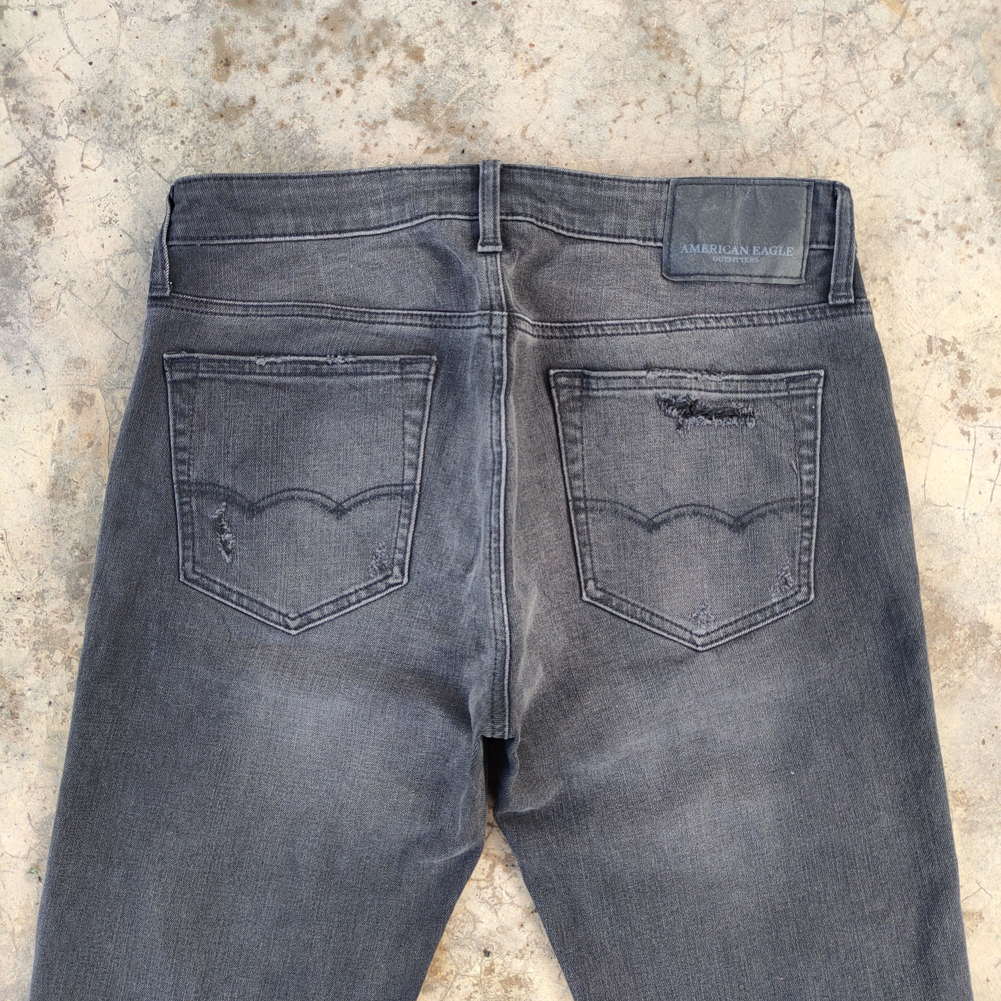 American Eagle Outfitters VINTAGE JAPANESE SKINNY FADED DISTRESSED JEANS DENIM PANTS Size US 31 - 12 Thumbnail