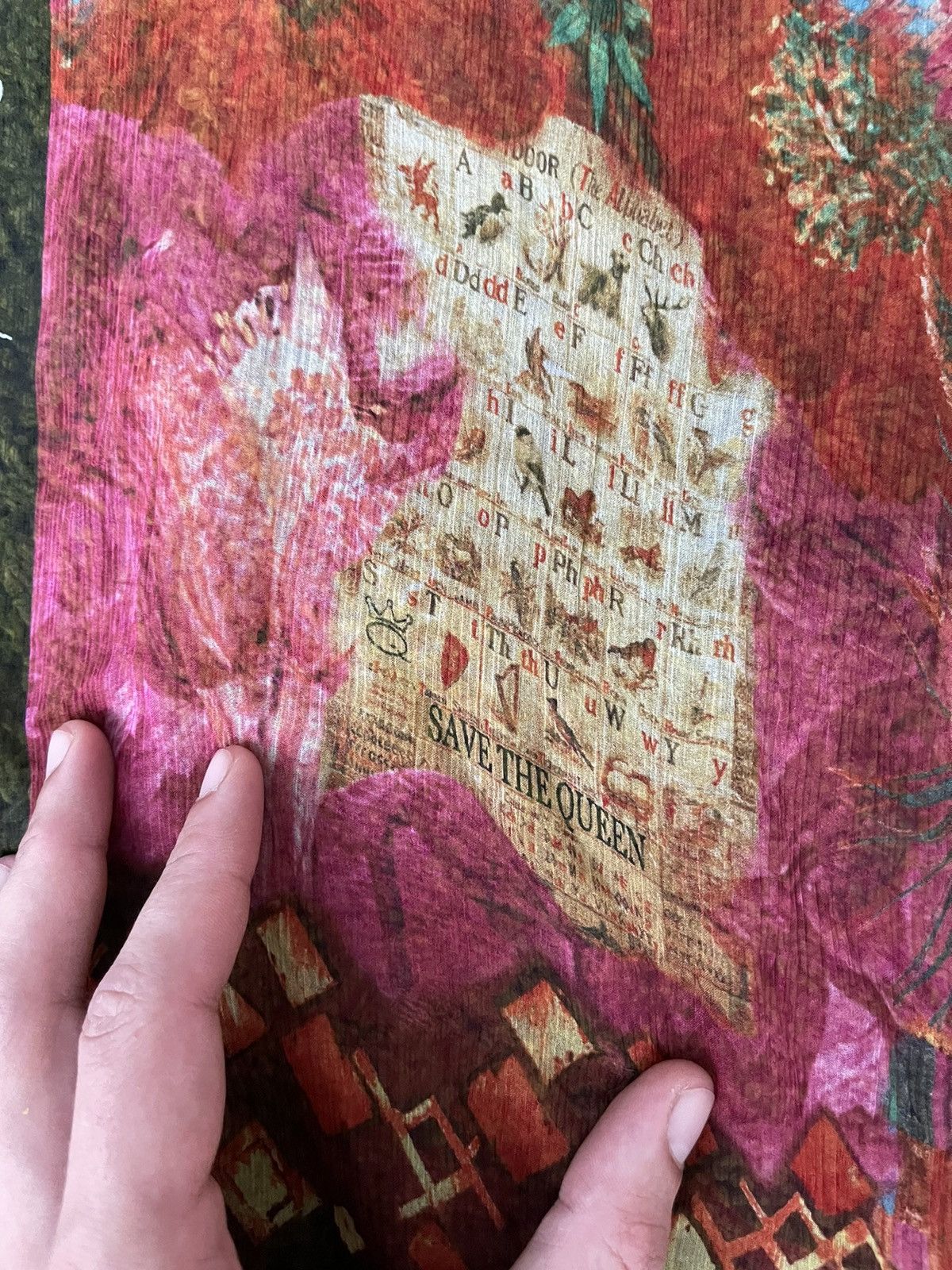 Other Save the Queen 100% silk avant garde Y2K signed scarf Size ONE SIZE - 2 Thumbnail