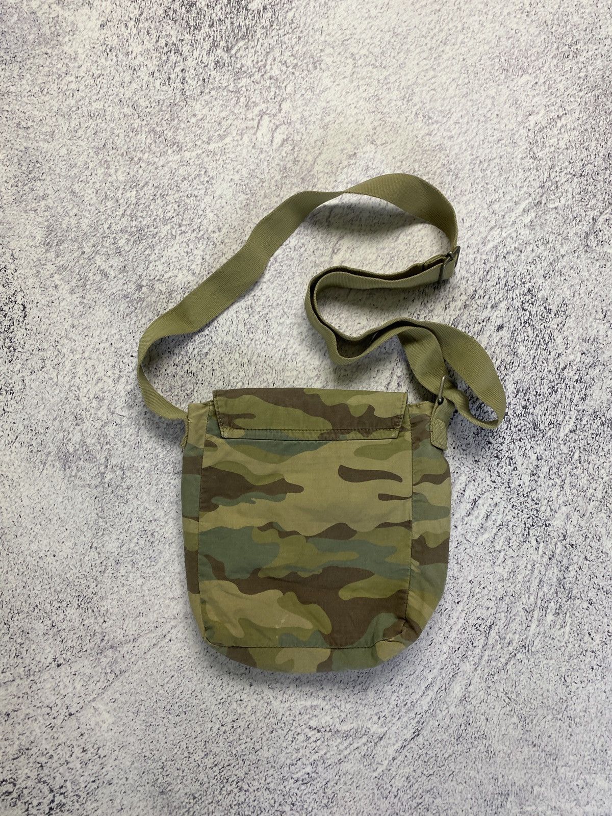 Japanese Brand Vintage Military Nylon Messenger Shoulder Bag Camo Y2k Size ONE SIZE - 9 Thumbnail