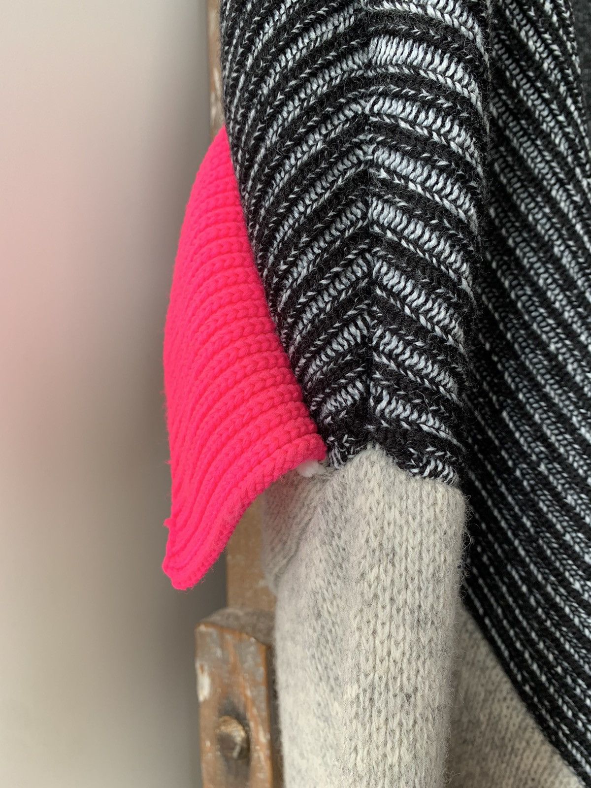 Balenciaga BALENCIAGA TRIPLE LAYER TURTLENECK SWEATER Size XS / US 0-2 / IT 36-38 - 10 Thumbnail