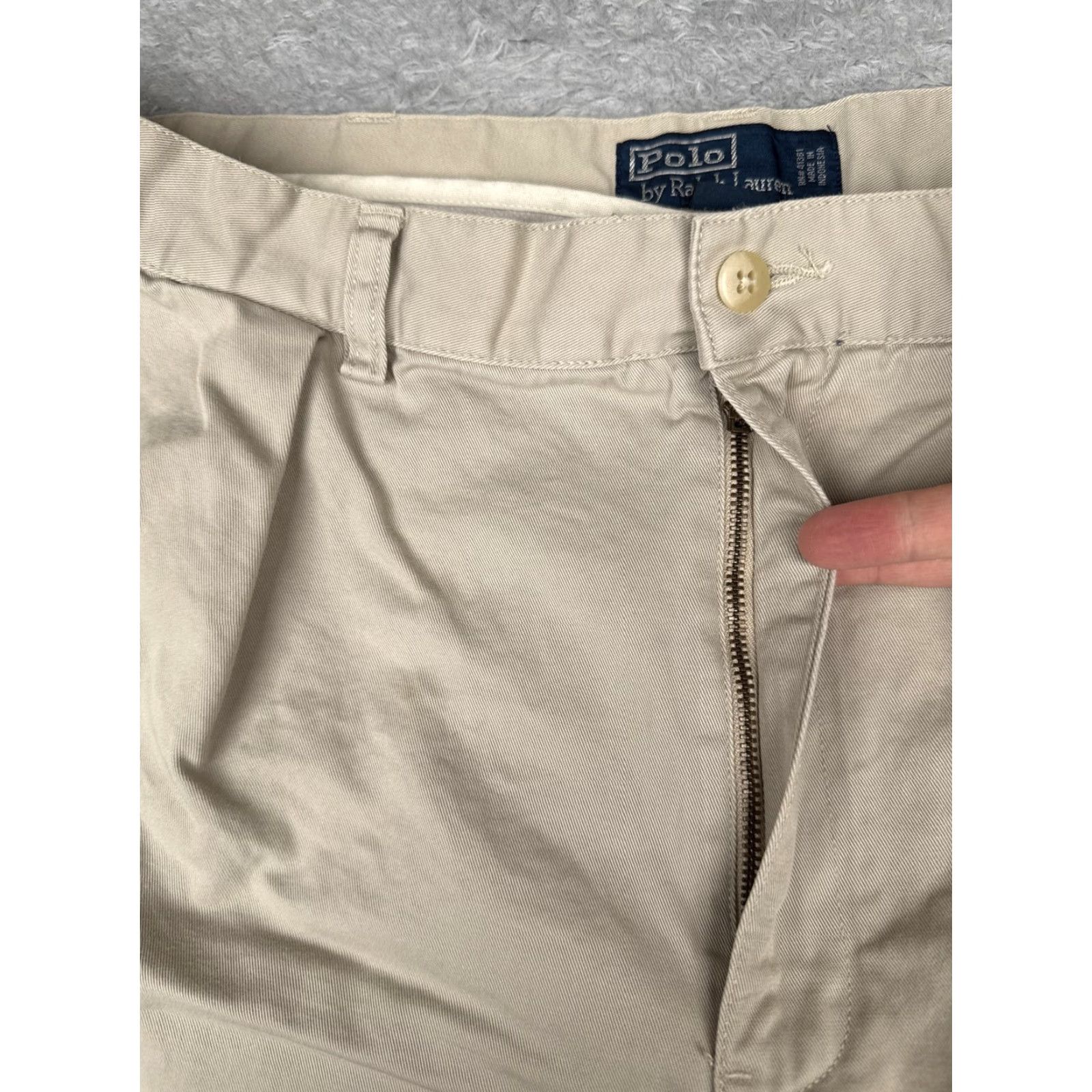 Polo Ralph Lauren VINTAGE Polo Ralph Lauren Shorts Mens 38 Chino Casual Beig e Khaki Tyler Short Classic Fit Pockets 9 Inseam Size US M / EU 48-50 / 2 - 6 Thumbnail