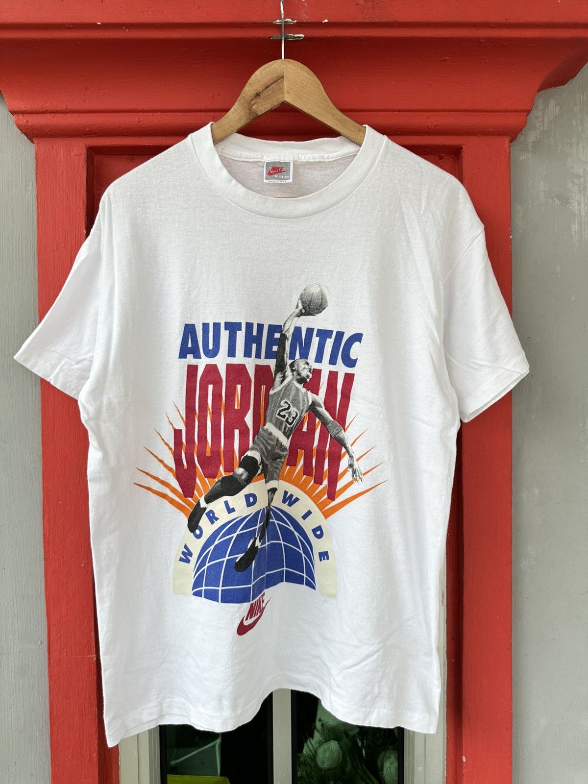 Nike Vintage 90s Nike Michael Jordan Worldwide Tee Size US M / EU 48-50 / 2 - 1 Thumbnail