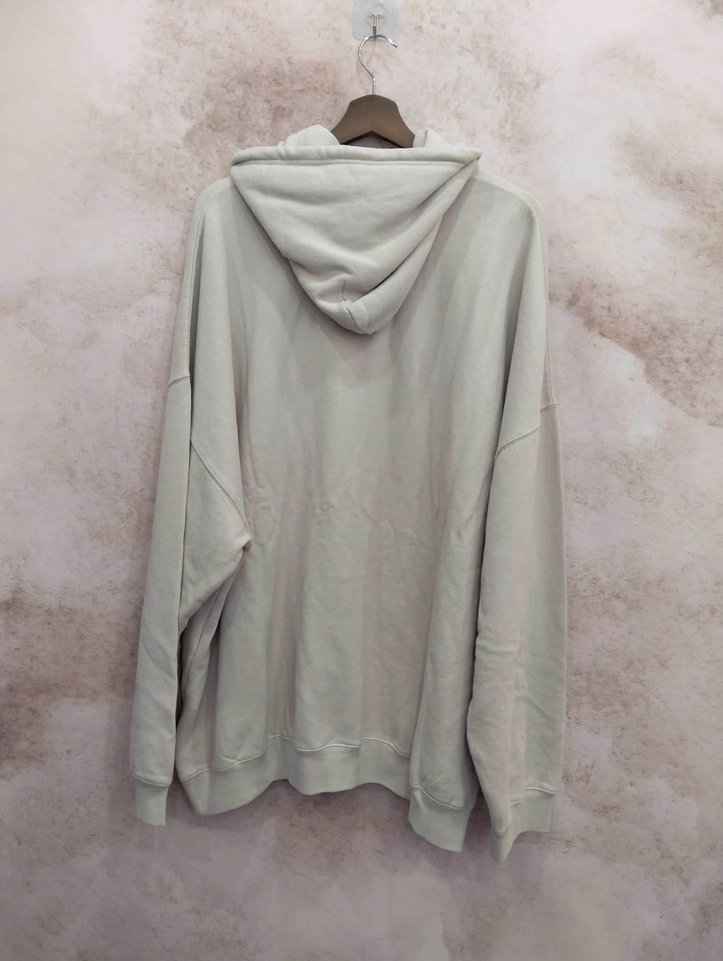 Balenciaga Balenciaga Blurred Logo Slogan Hoodie Men's Beige Size US S / EU 44-46 / 1 - 2 Thumbnail