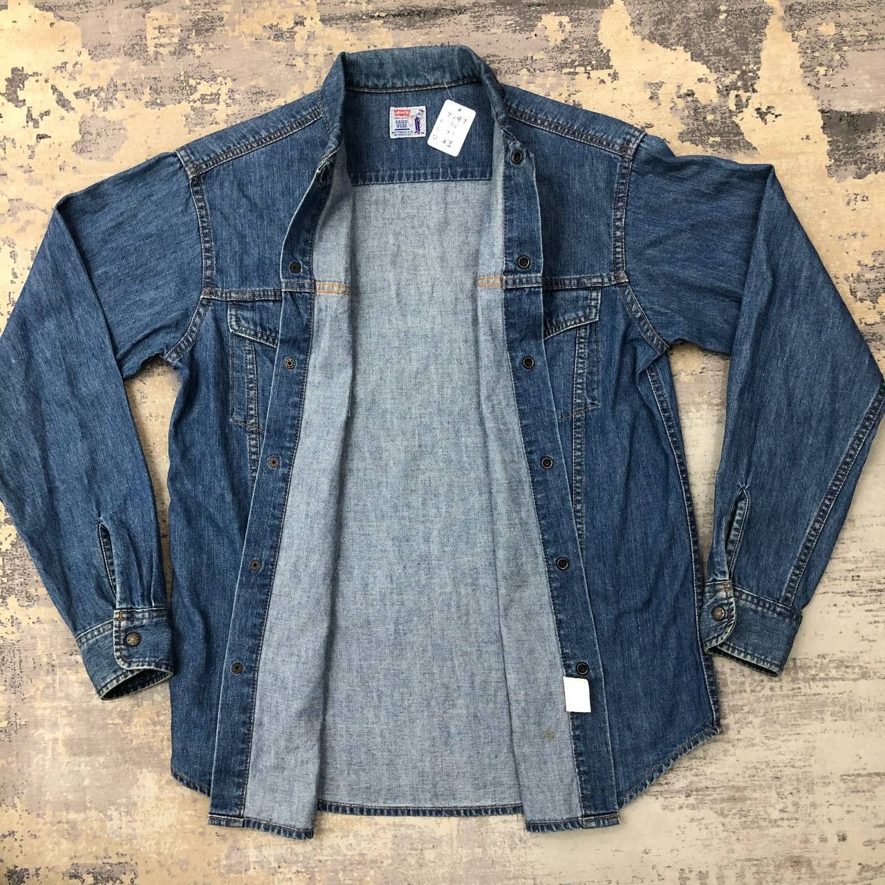 Levi's T297 LAD LEVI'S RANCH WEAR DENIM SHIRTS Size M / US 6-8 / IT 42-44 - 3 Thumbnail