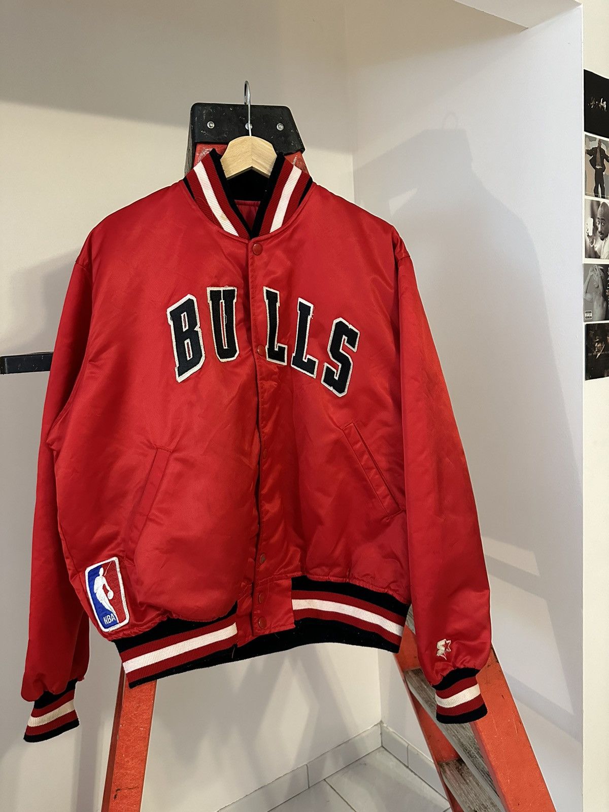 Starter Vintage Satin Chicago Bulls Bomber Jacket Size US L / EU 52-54 / 3 - 1 Thumbnail