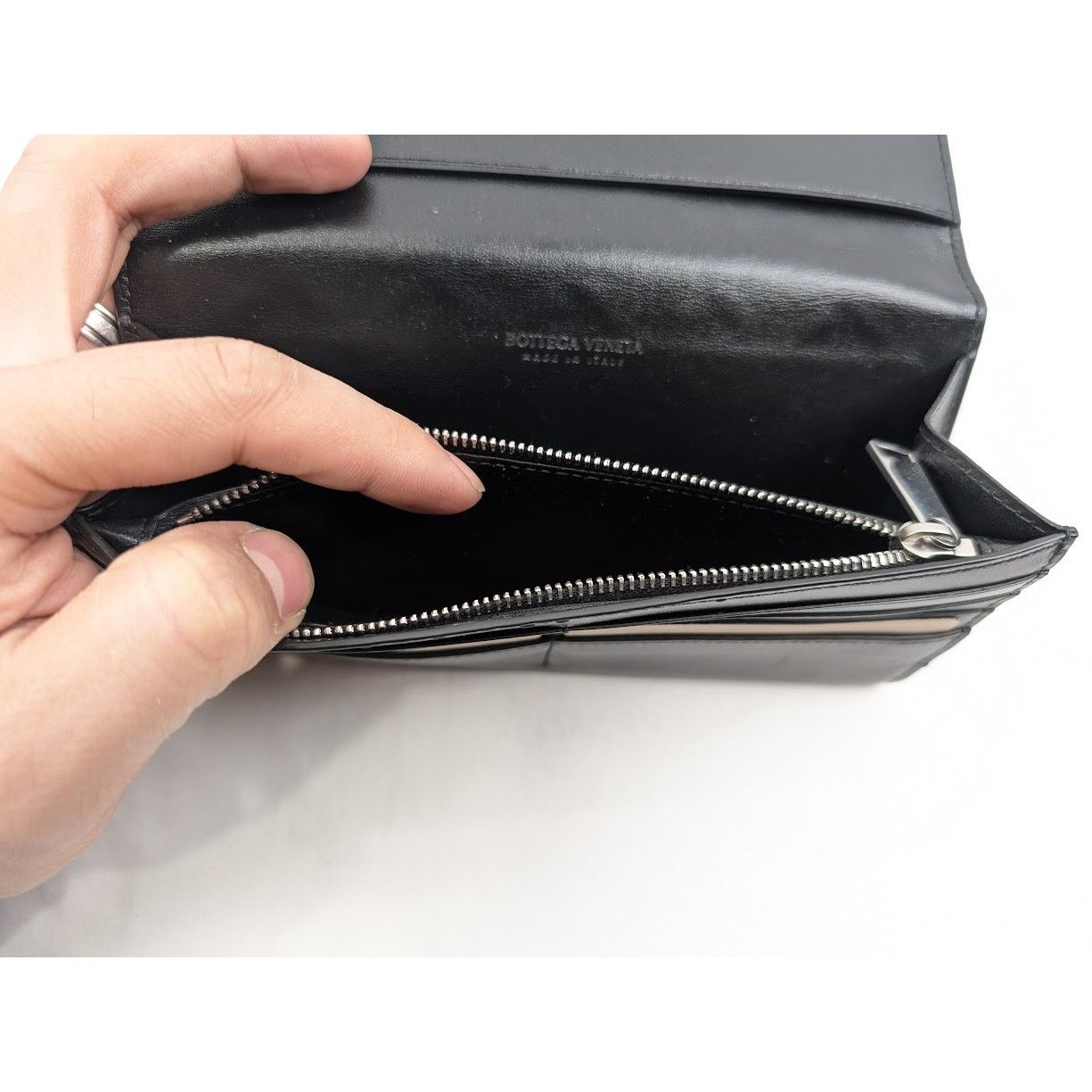 Bottega Veneta o1rshd1 Size: OS / Nappa19 Foglio Zip Wallet in Black Size ONE SIZE - 11 Thumbnail