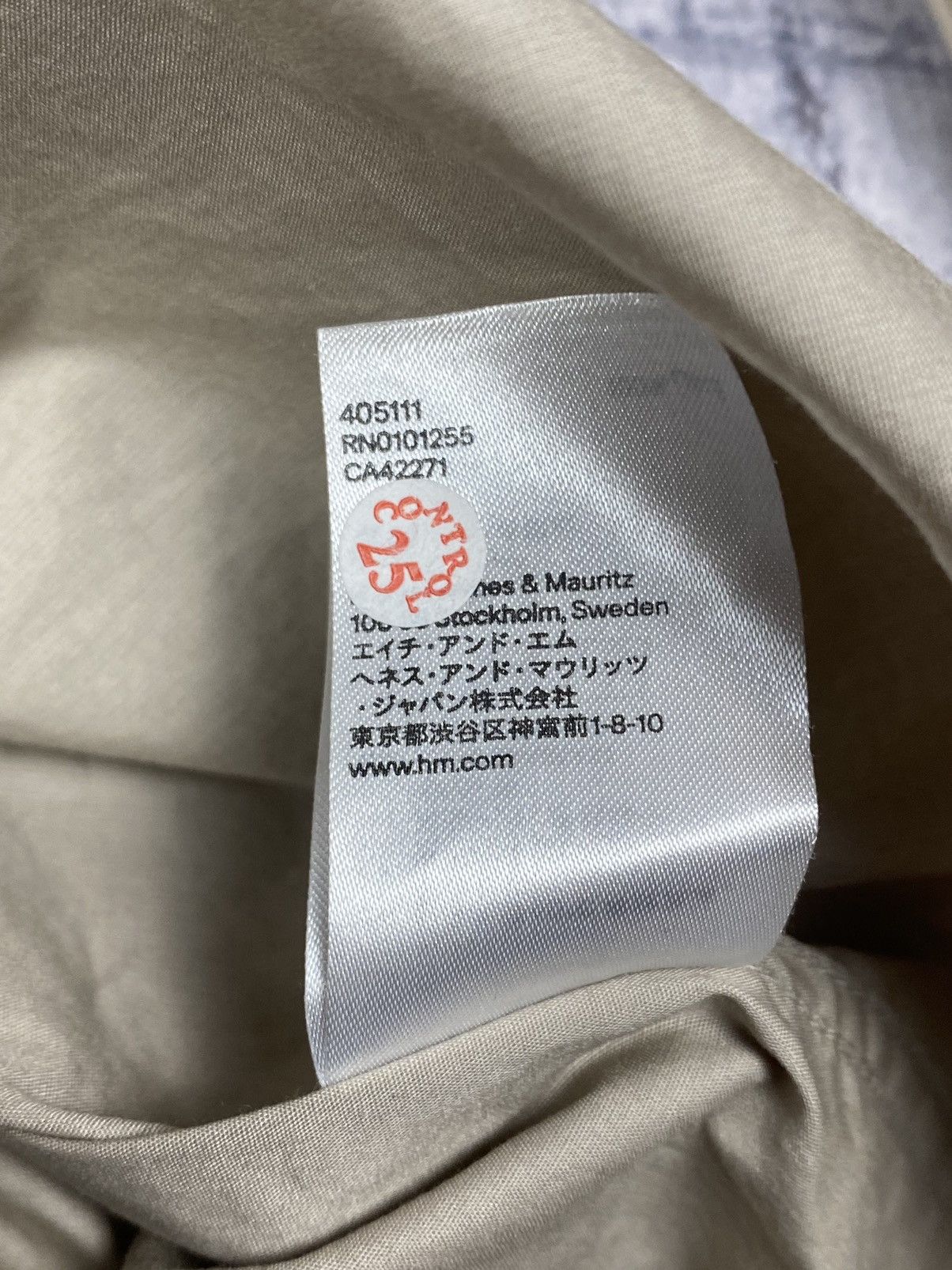 Comme des Garcons Comme Des Garcons x H&M Designer Button Up Shirt Size US S / EU 44-46 / 1 - 9 Thumbnail
