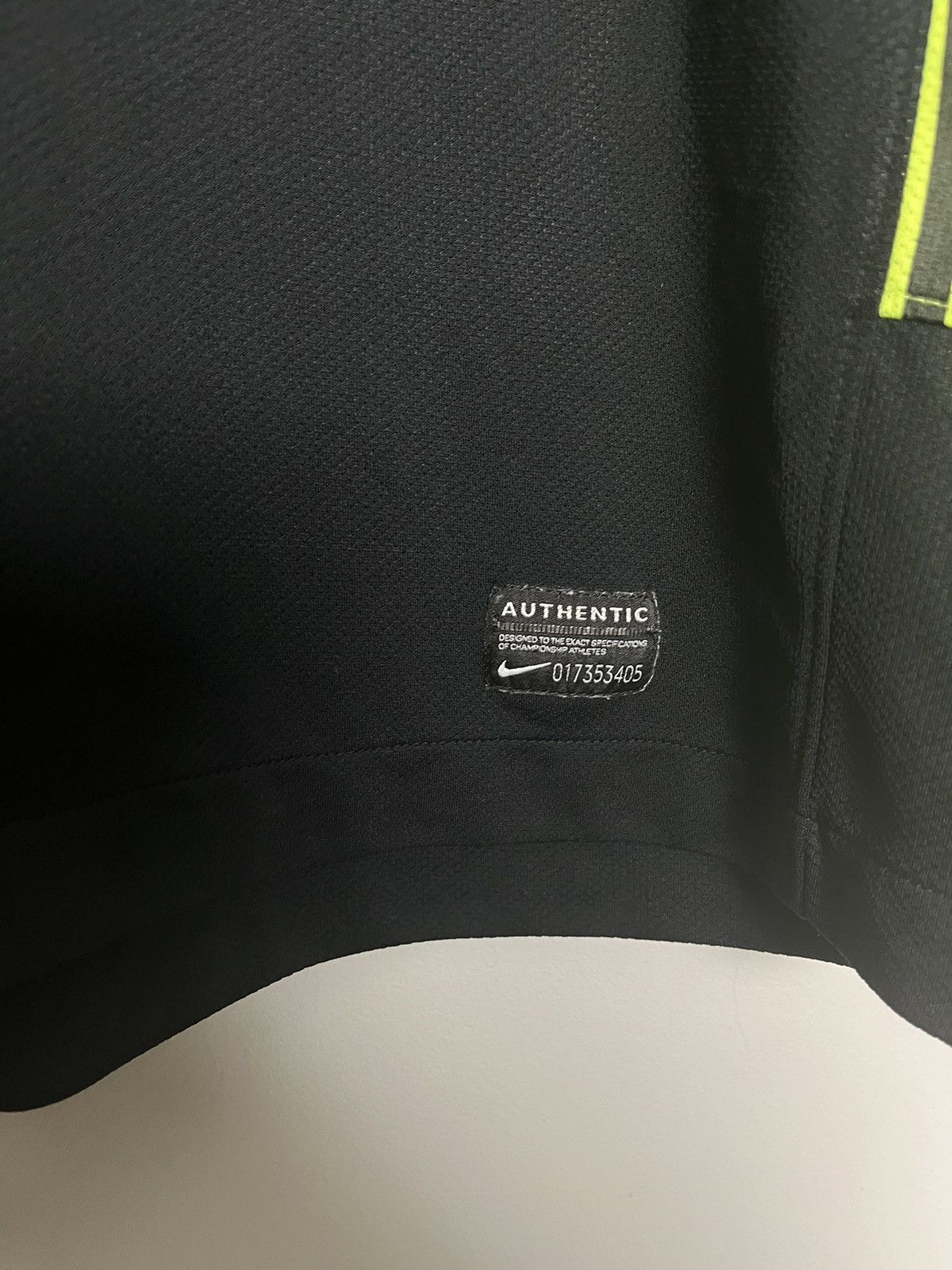 Vintage Nike Celtic goalkeeper 11/12 soccer jersey longsleeve Size US L / EU 52-54 / 3 - 6 Thumbnail