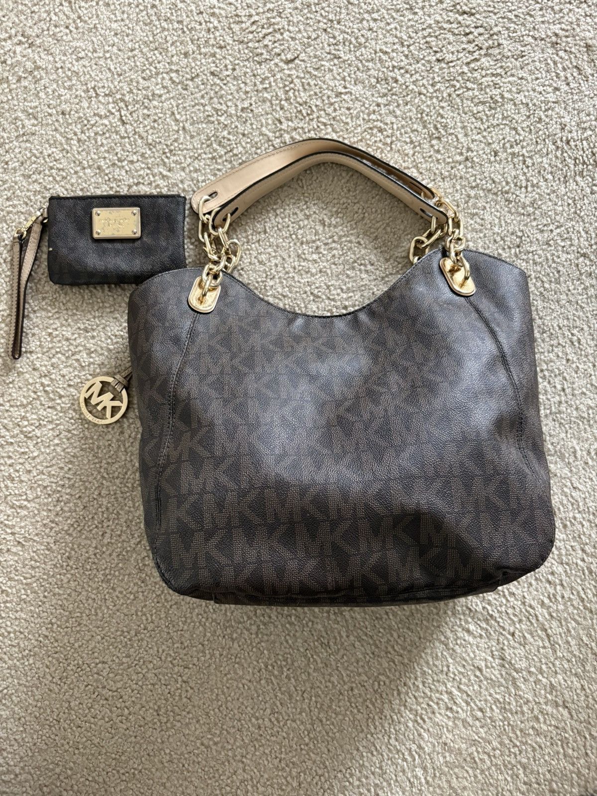 Michael Kors Michael Kors Brown/Beige Signature Logo Tote/Shoulder bag Size ONE SIZE - 1 Thumbnail