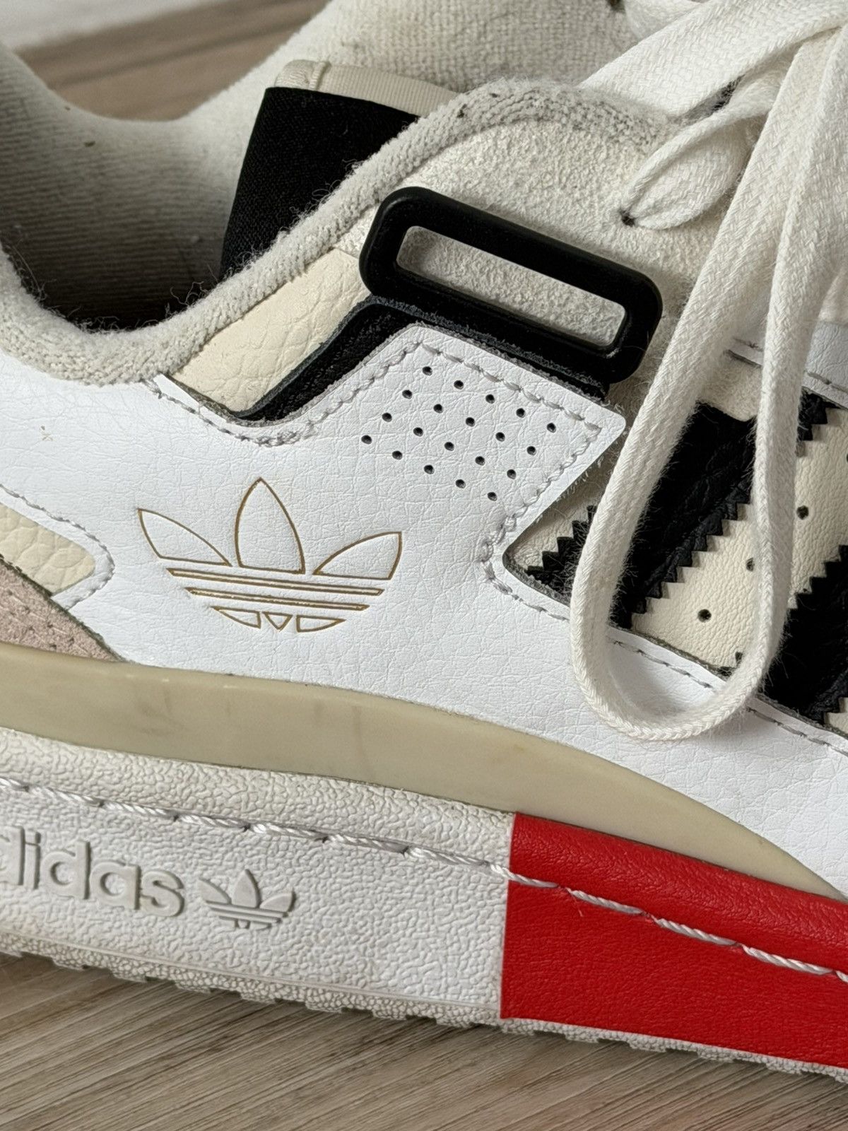 Adidas Adidas Forum Exhibit low in white vivid red Size US 8.5 / EU 41-42 - 5 Thumbnail
