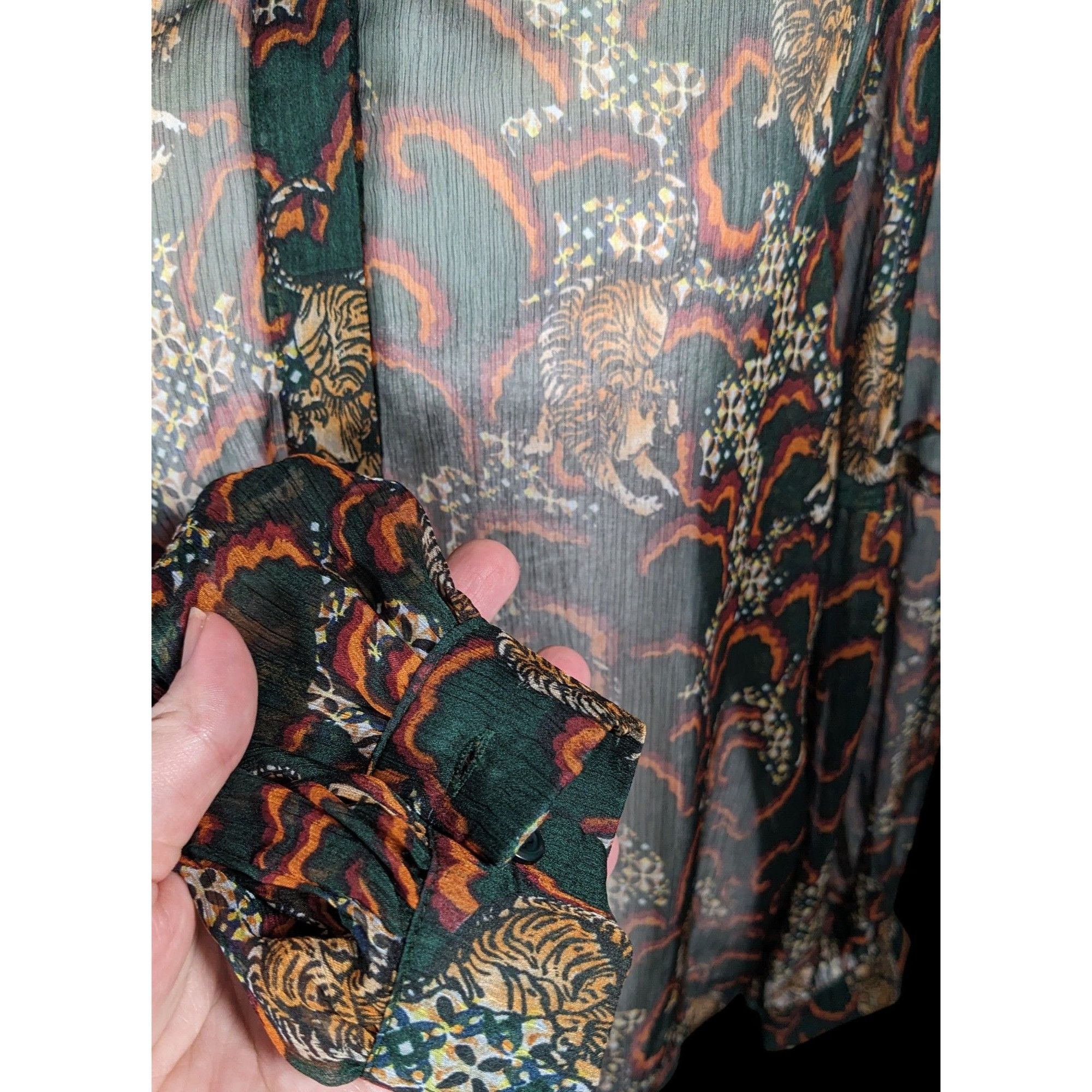 Anthropologie Anthropologie TP Sheer Green Tiger Button Up Blouse Size S / US 4 / IT 40 - 8 Thumbnail