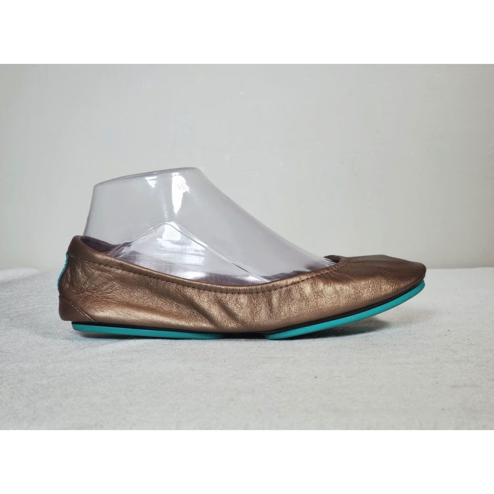 Vintage Tieks Ballet Flats Metallic Bronze w/ Box Women's US 7 Leather Flat Casual, Party, Workwear, Travel Shoes Mens Womens? Size US 7 / IT 37 - 4 Thumbnail