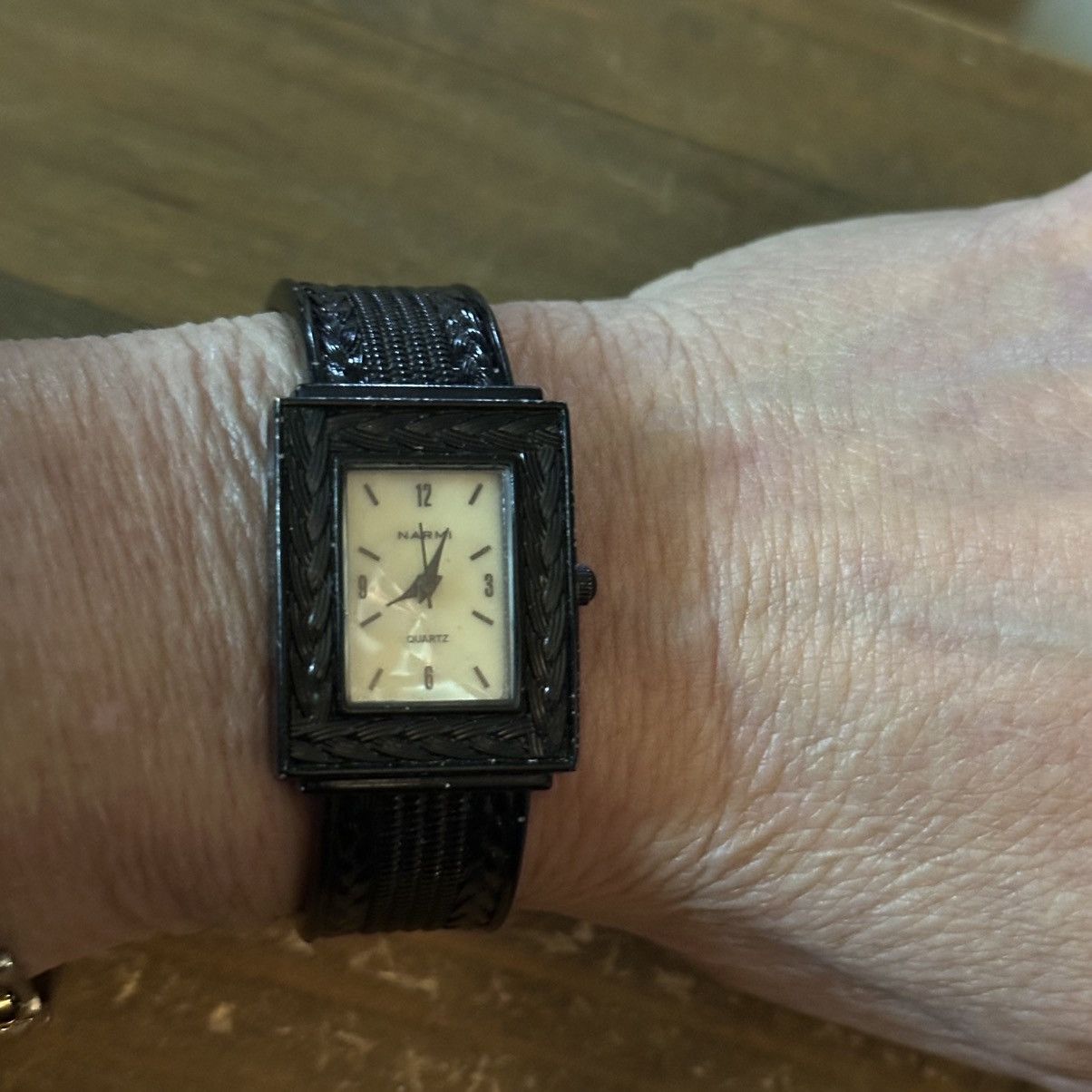Other Narmi black quartz cuff watch Size ONE SIZE - 3 Thumbnail