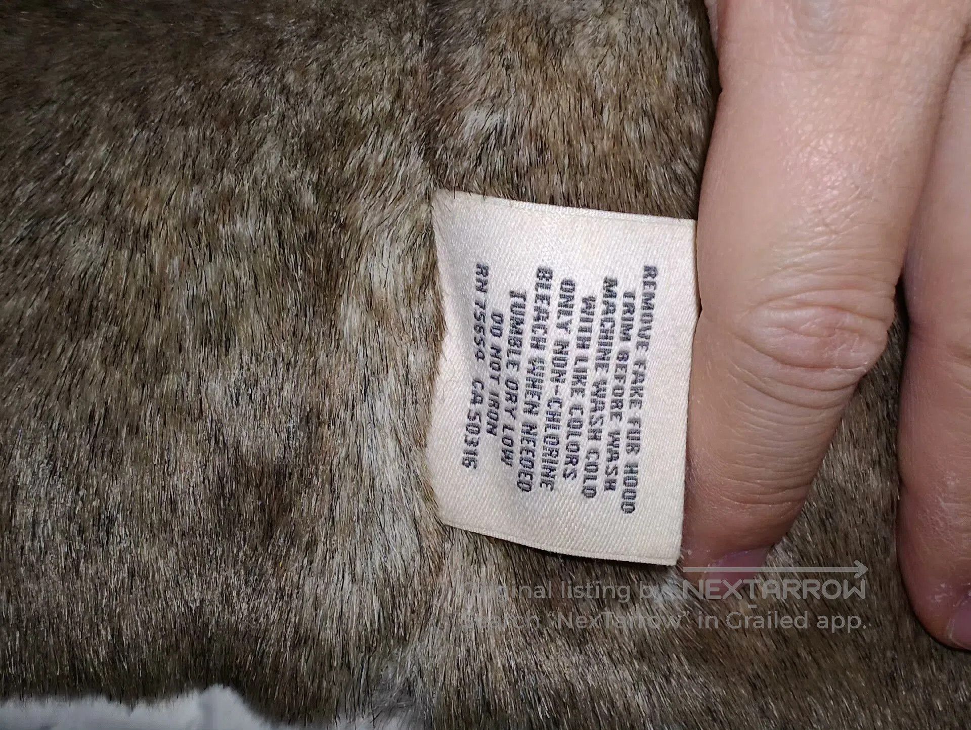 Abercrombie & Fitch Abercrombie Fitch Long Sleeve Faux Fur Down Jacket. Size S / US 4 / IT 40 - 2 Thumbnail