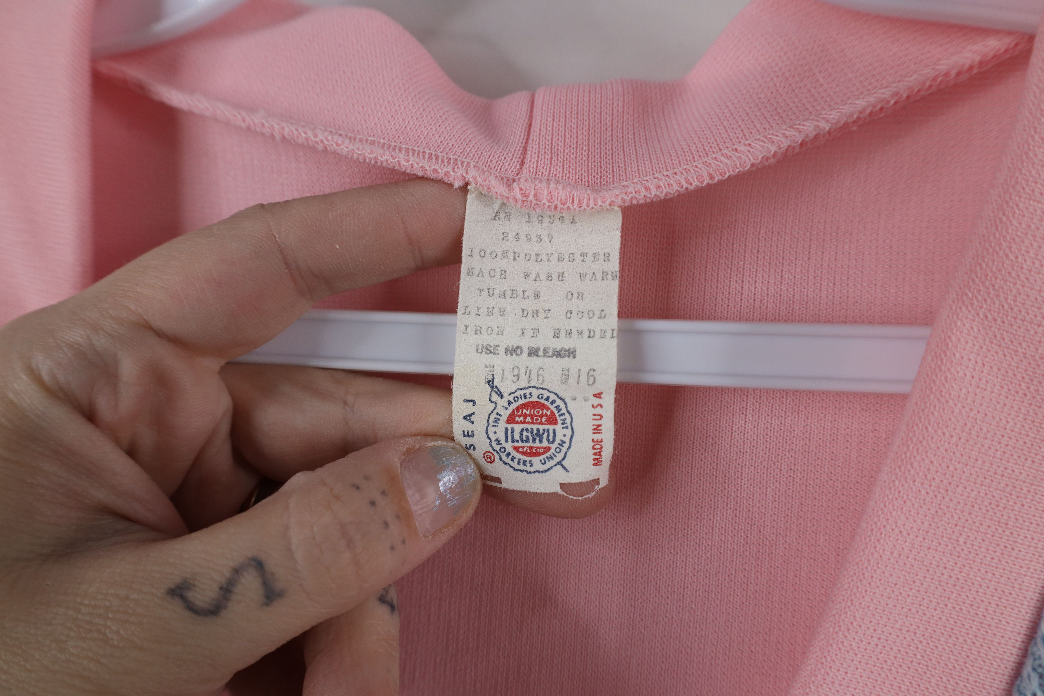 Vintage Vintage 70s Mid Century Modern MCM Striped Knit Vest USA Size L / US 10 / IT 46 - 8 Thumbnail