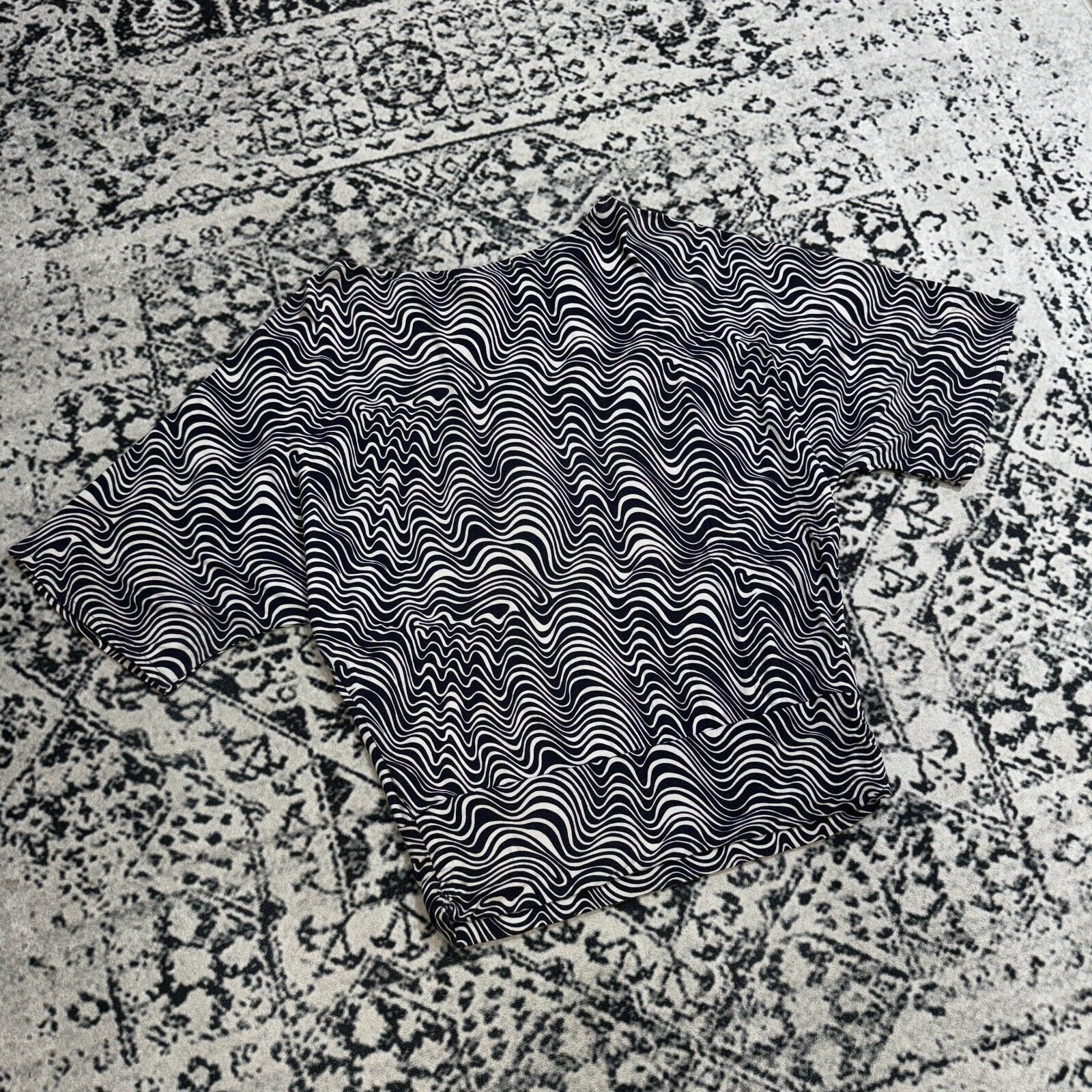 Michael Kors × Vintage Vintage 90s Michael Kors Black White Rayon Blouse Top Size M Size US M / EU 48-50 / 2 - 16 Thumbnail