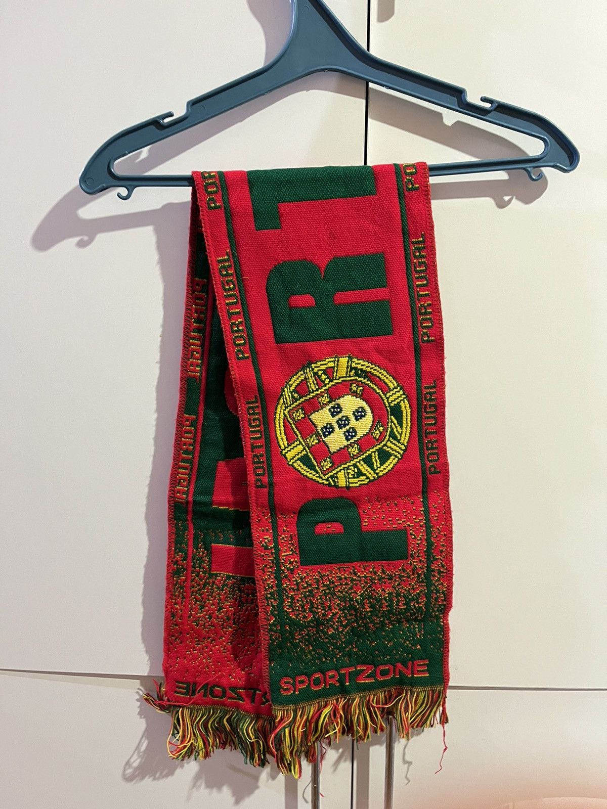 Other PORTUGAL NATIONAL TEAM FOOTBALL SCARF World Cup Soccer Size ONE SIZE - 2 Thumbnail