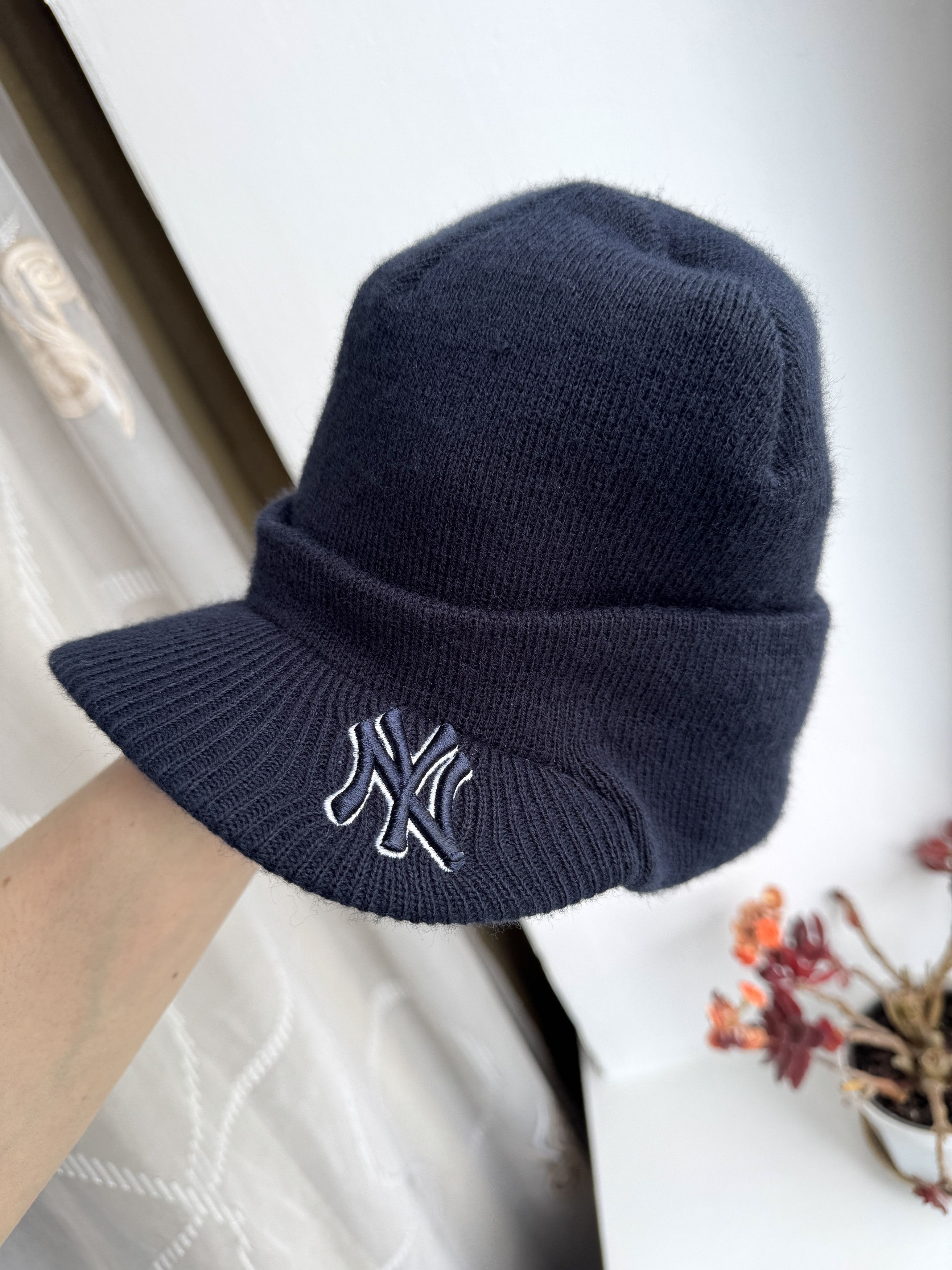 New York Yankees Vintage Y2K NY Yankees MLB Visor Beanie Hat Hip Hop Rap Size ONE SIZE - 8 Thumbnail
