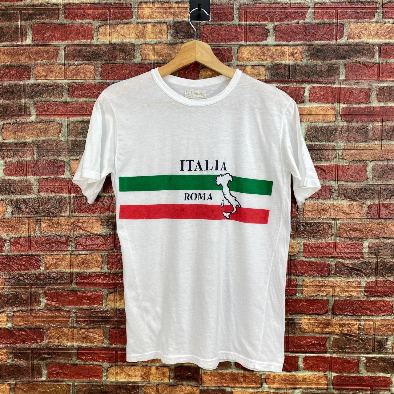 Vintage Vintage 80s Italia Flag Paperthin Tshirt Size US S / EU 44-46 / 1 - 1 Thumbnail
