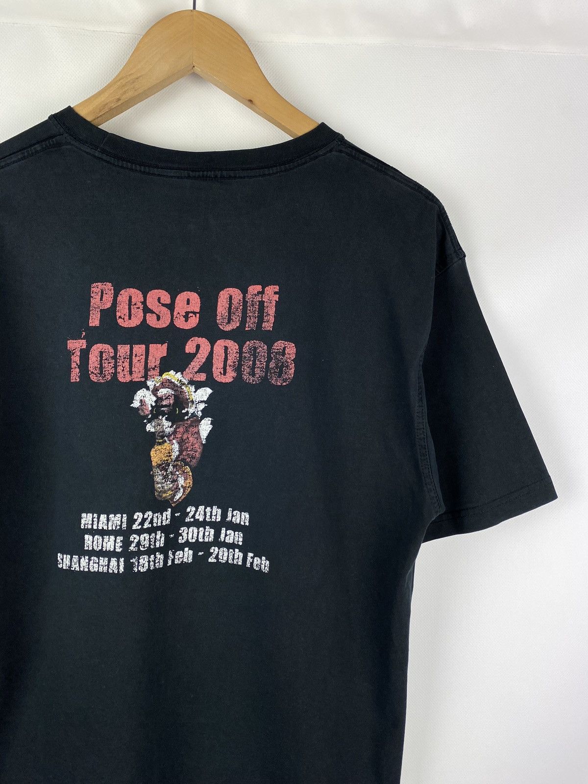 Band Tees Pose Off tour 2008 band t shirt size ~ L Size US L / EU 52-54 / 3 - 17 Thumbnail