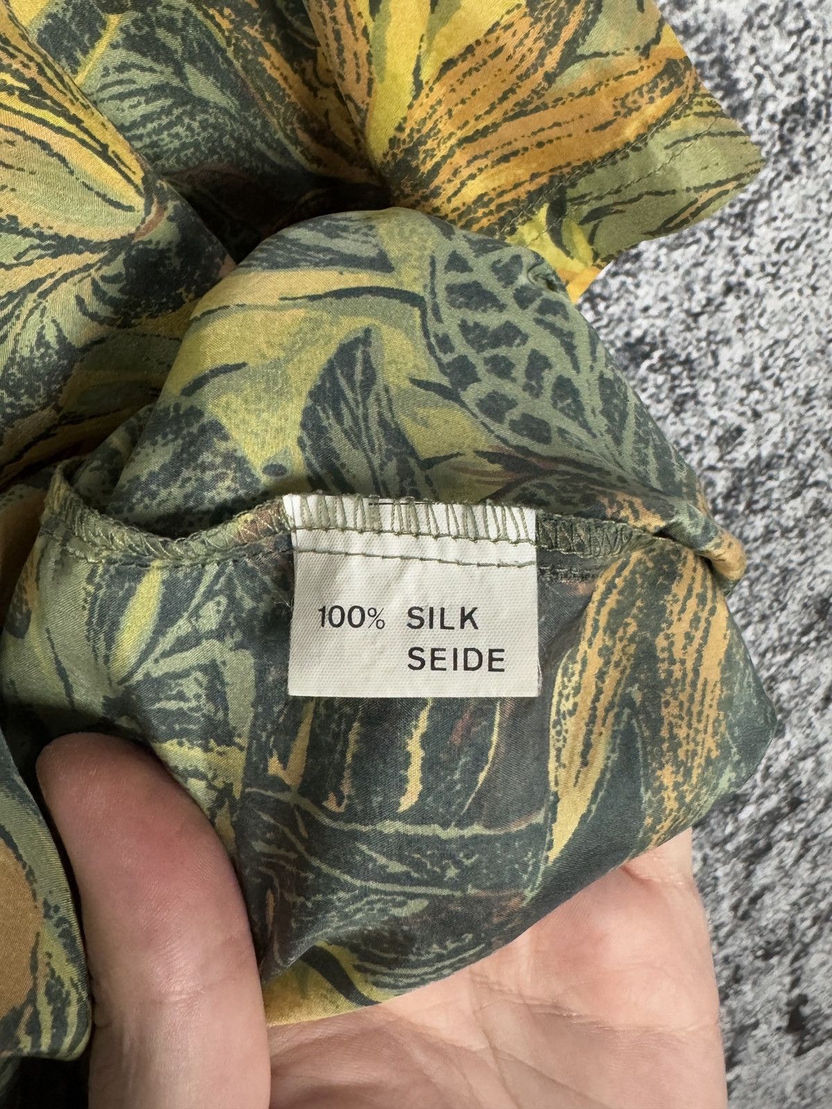 Vintage Anyway Silk Hawaiian Shirt Floral Tropical Short Sleeve Sz M Size US M / EU 48-50 / 2 - 7 Thumbnail