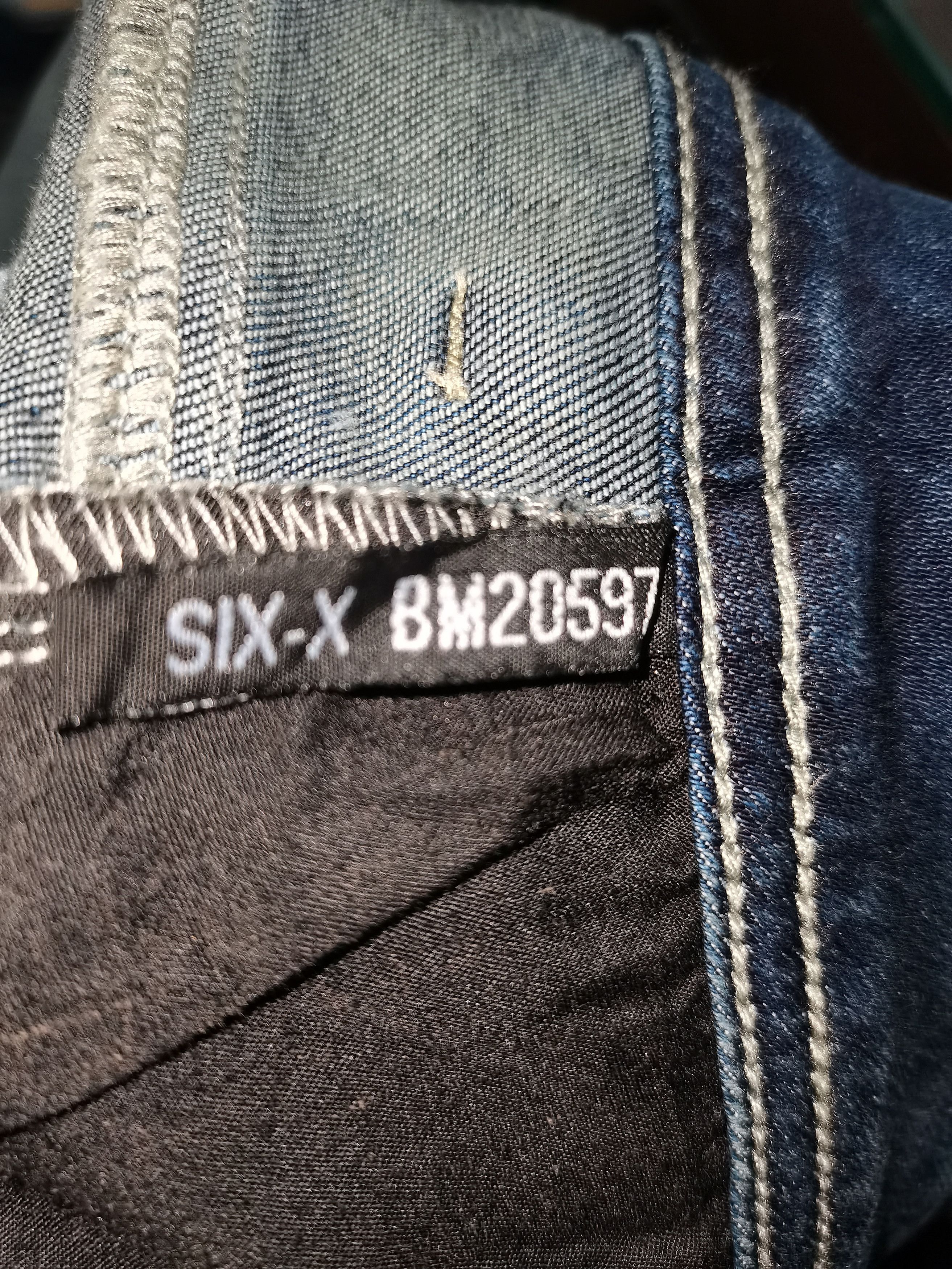 Buffalo David Bitton BUFFALO DAVID BITTON STRAIGHT STRETCH SIX-X SAND WASH JEANS Size US 34 / EU 50 - 10 Thumbnail