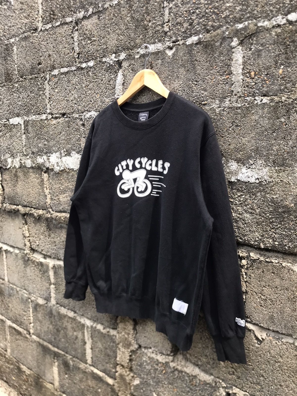 Keith Haring Vintage Y2K Keith Haring Sweatshirt Size US M / EU 48-50 / 2 - 3 Thumbnail