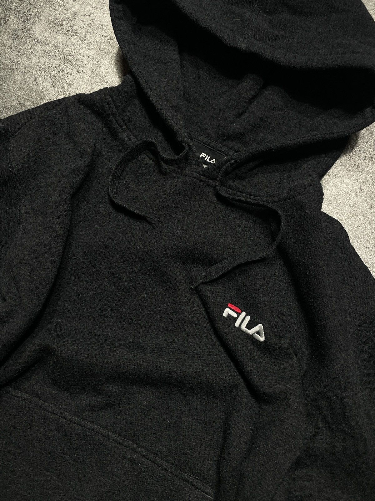 Fila 🔥Offer🔥Fila Basic Hoodie Mini Logo Streetwear Boxy Fit Size US M / EU 48-50 / 2 - 3 Thumbnail