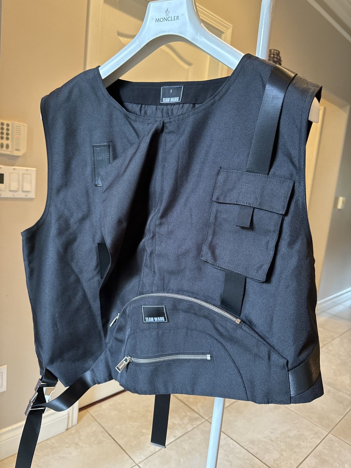 TEAM WANG Team Wang Vest (Jackson Wang) Size US S / EU 44-46 / 1 - 2 Thumbnail